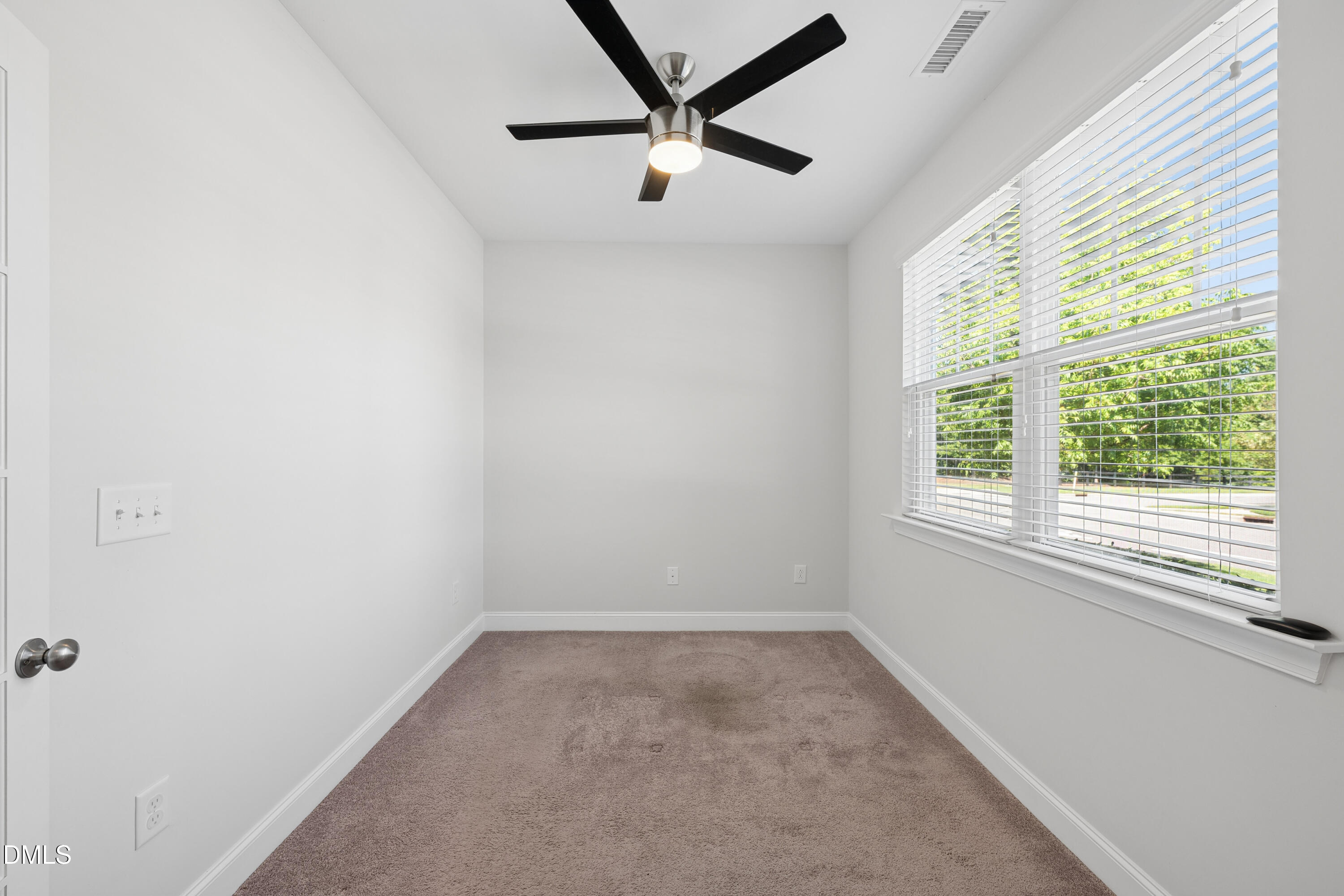 1306 Farm Pond Trail Property Photo 8