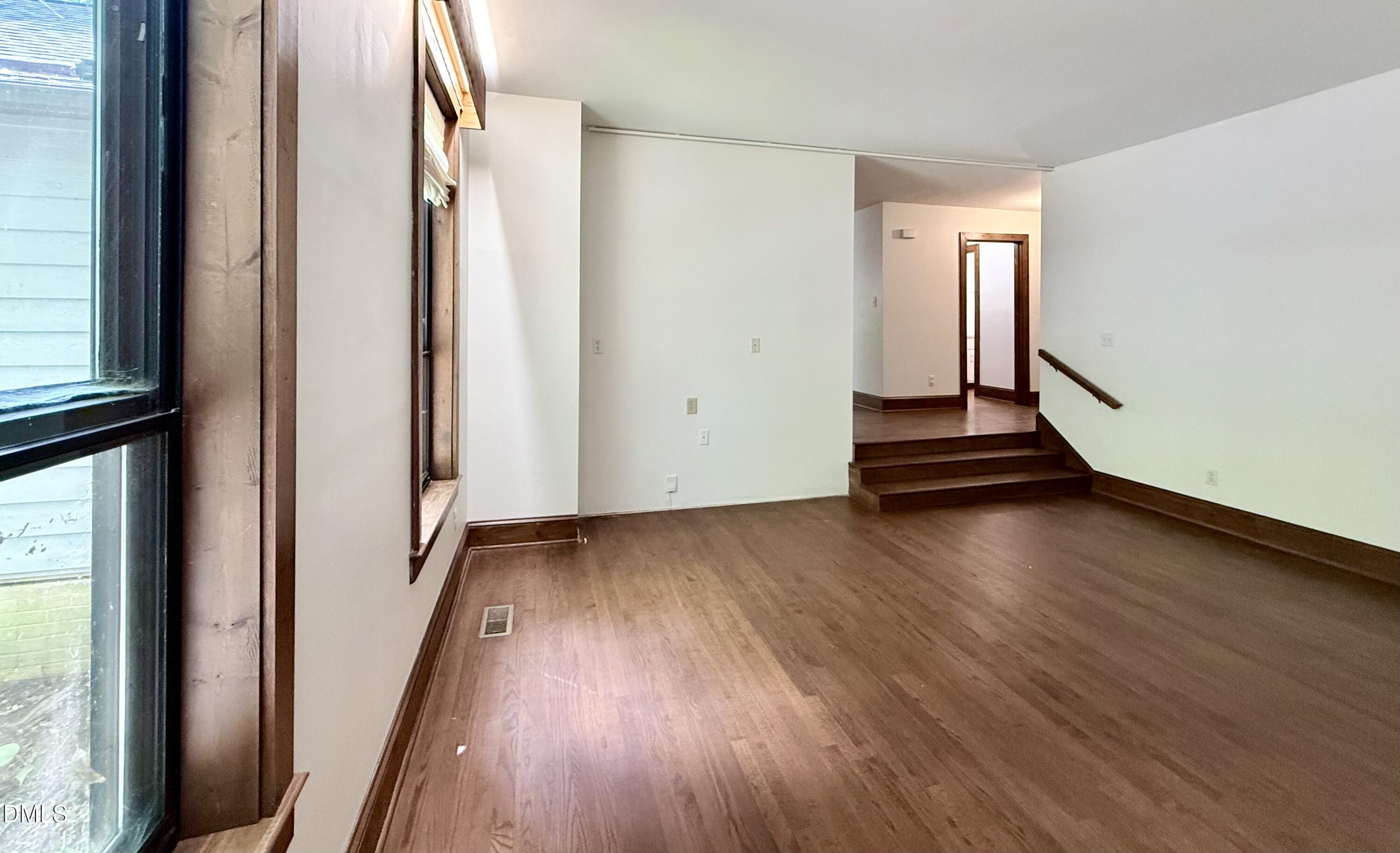 15 Harvey Place Property Photo 7