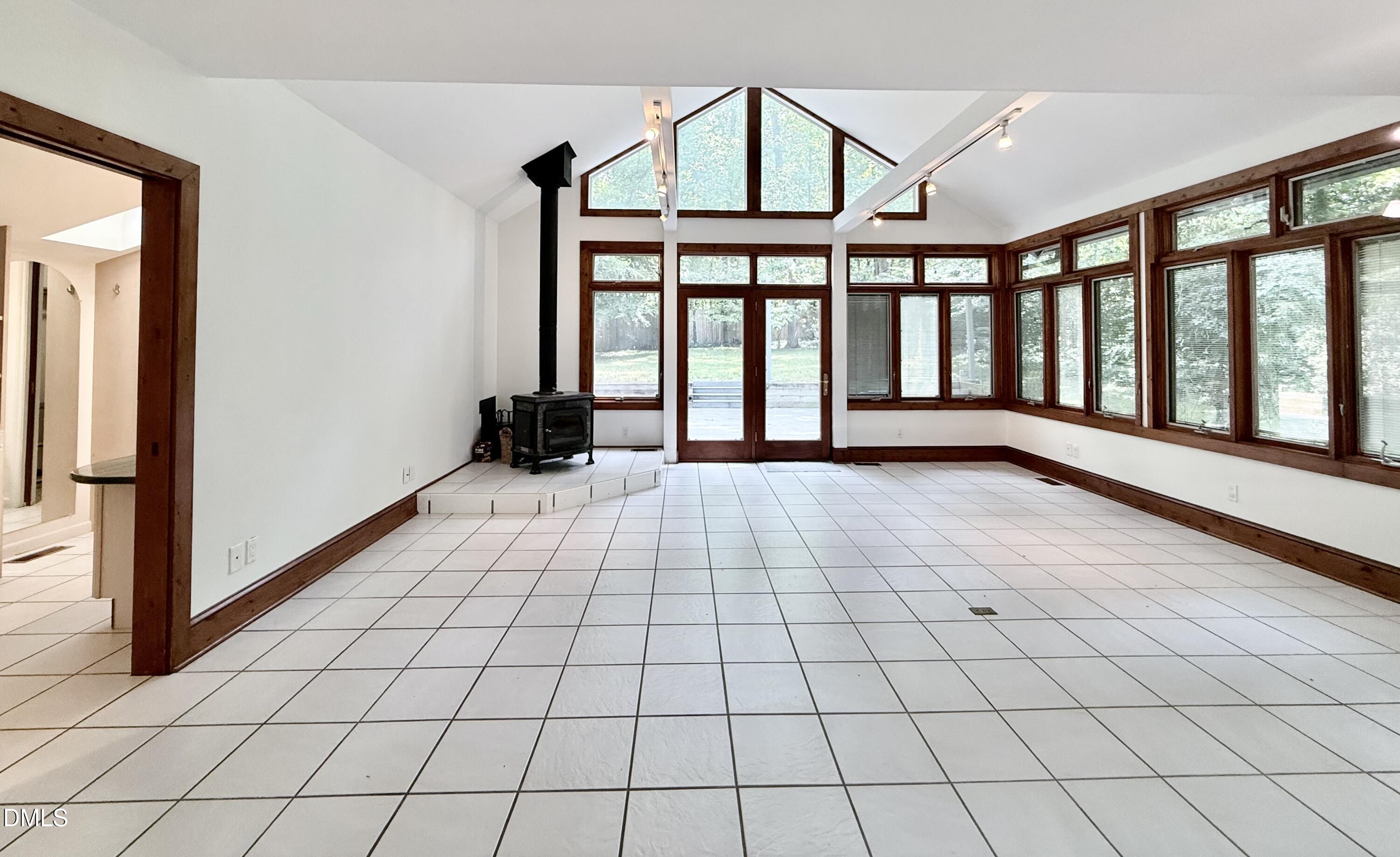 15 Harvey Place Property Photo 11