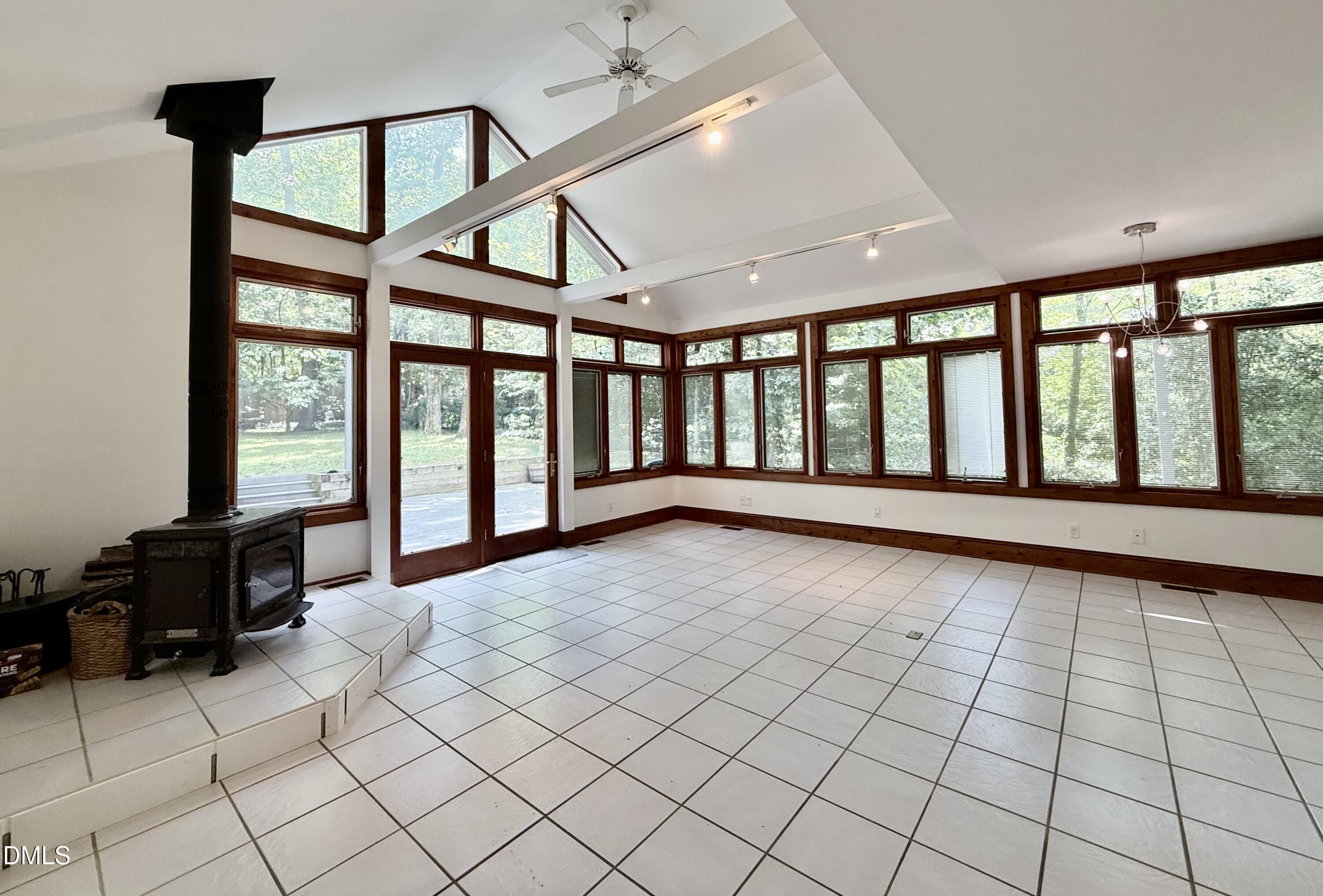 15 Harvey Place Property Photo 15