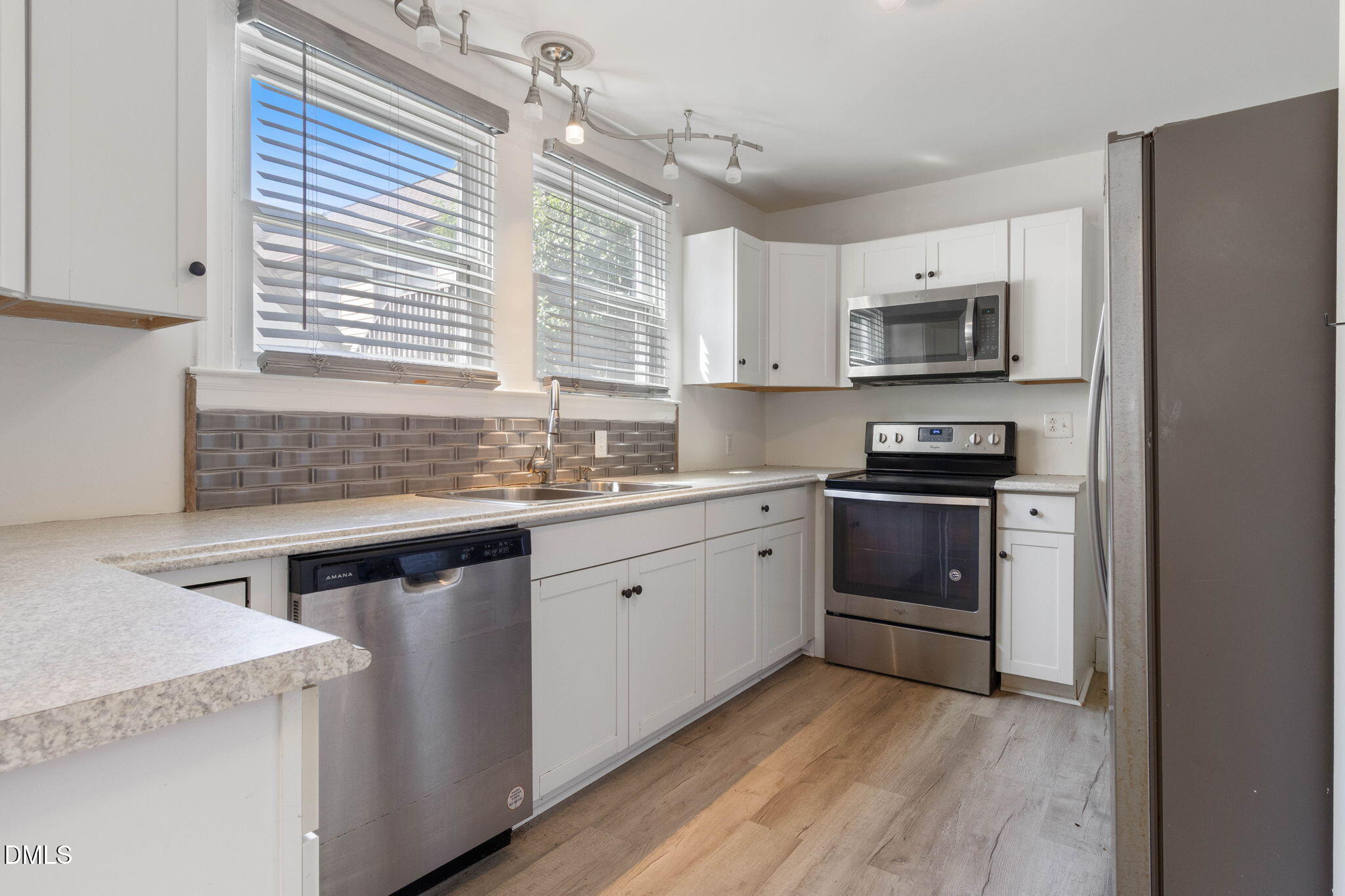 1006 Carlton Avenue Property Photo 6