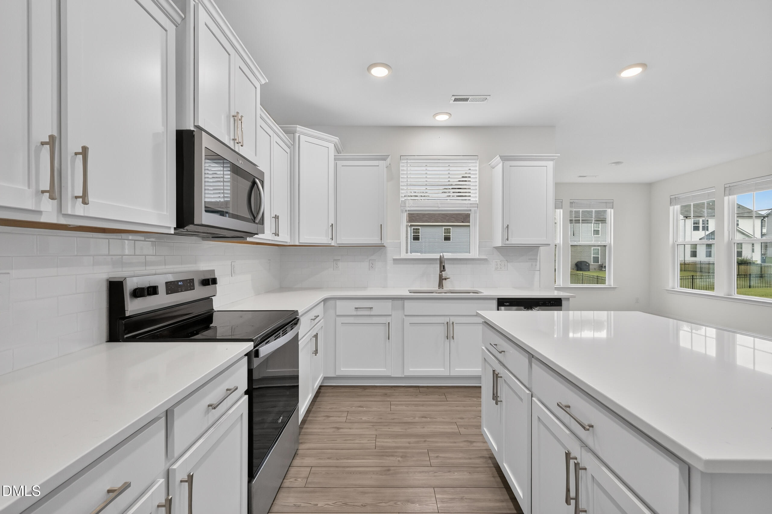 917 Channel Drop Loop Property Photo 14