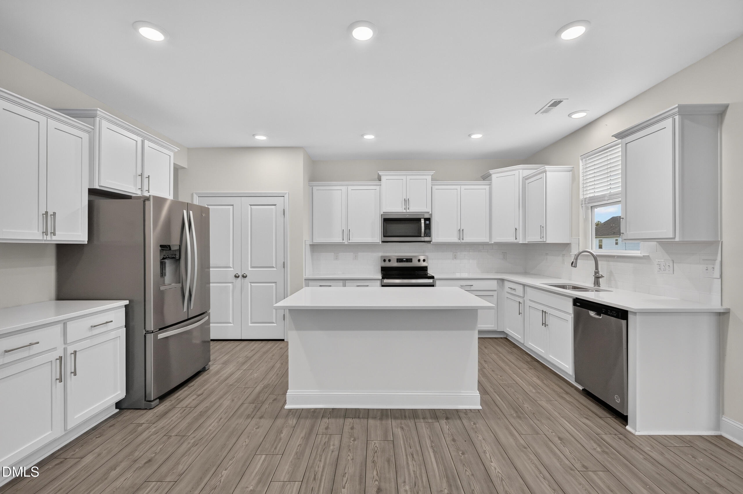 917 Channel Drop Loop Property Photo 15