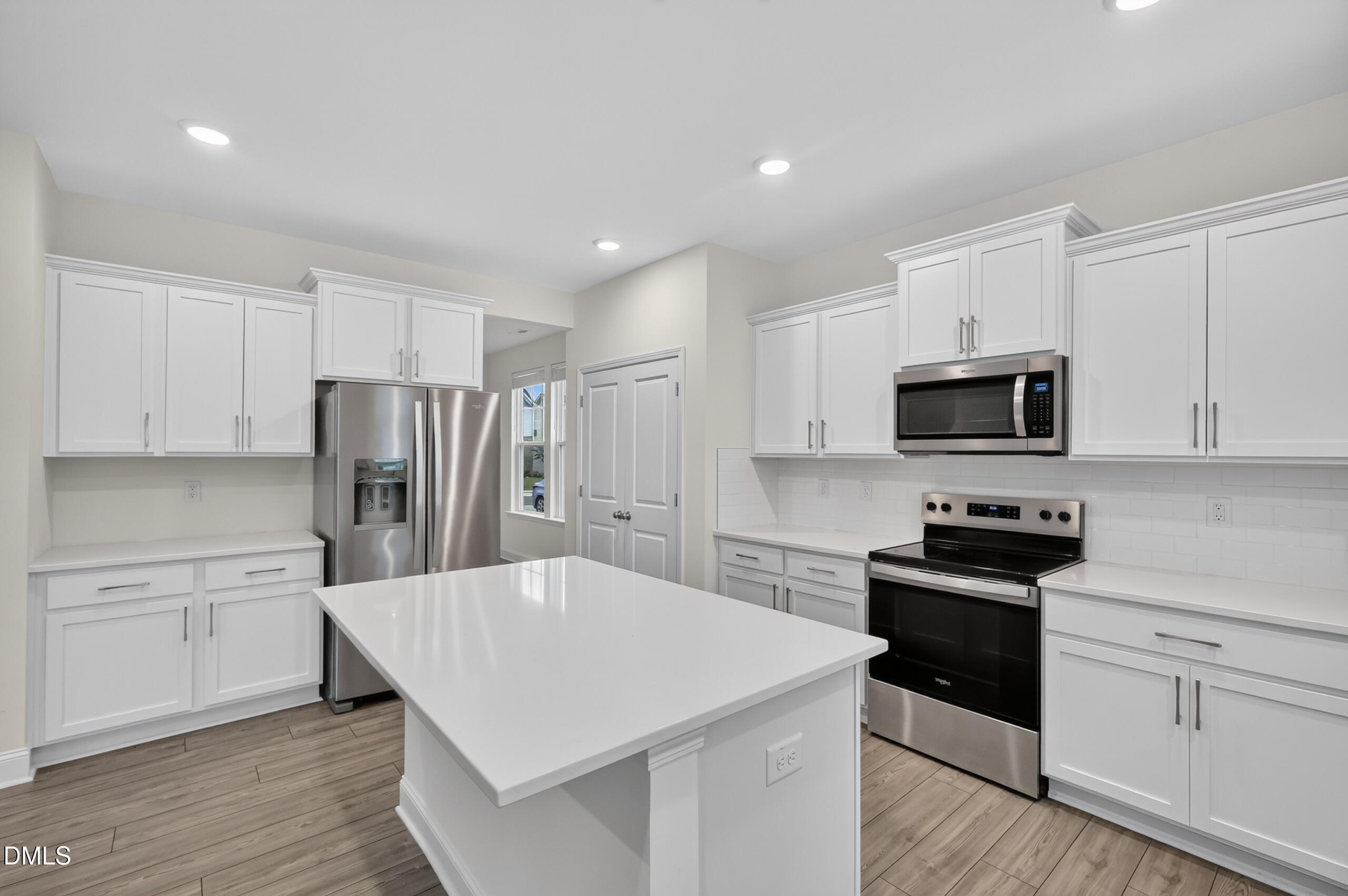 917 Channel Drop Loop Property Photo 16