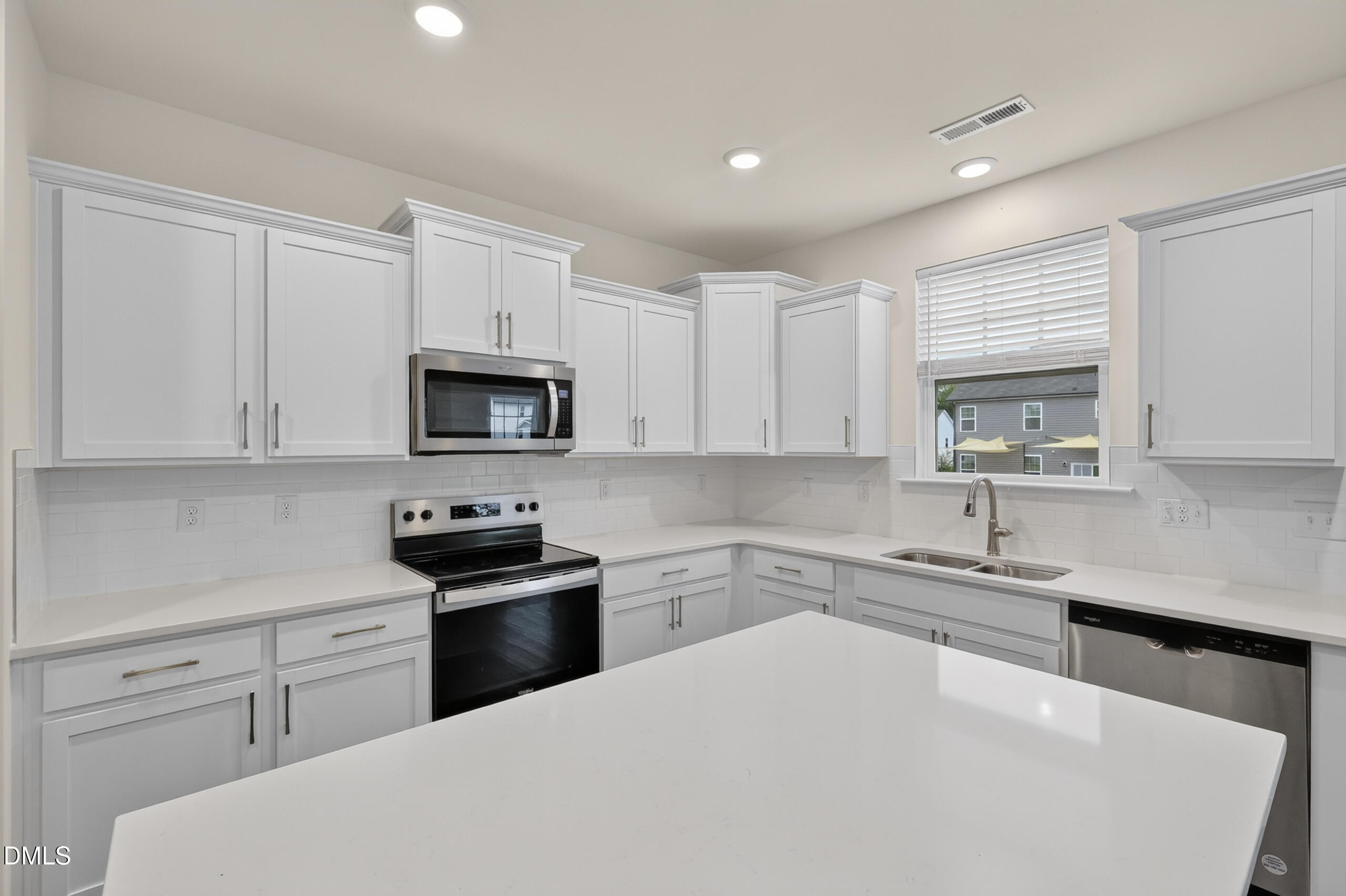 917 Channel Drop Loop Property Photo 17