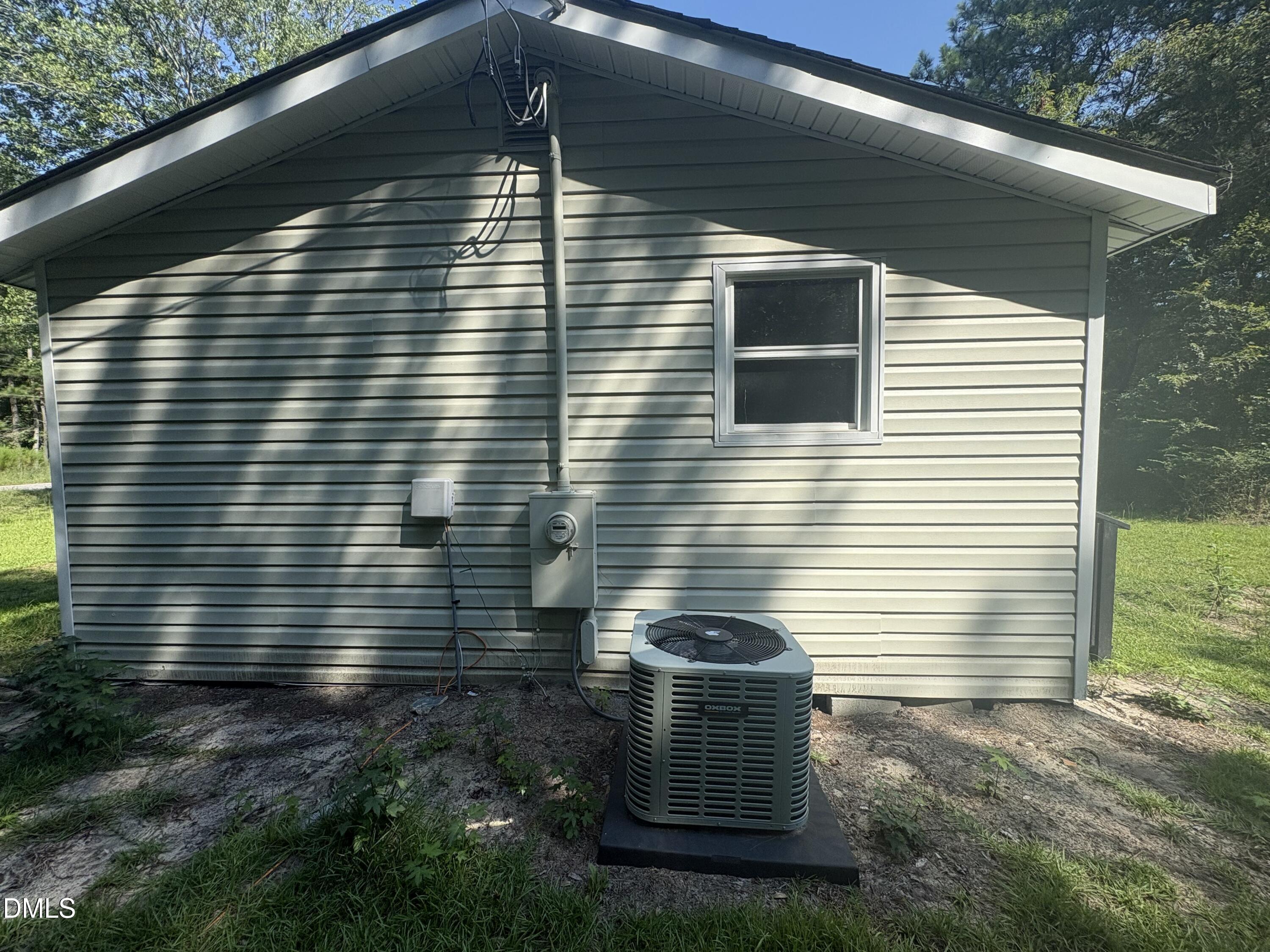 1615 Halsey Loop Property Photo 3