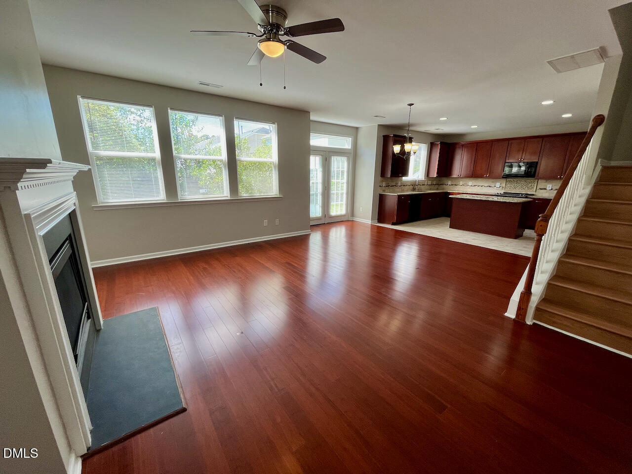 2932 Glade Aster Court Property Photo 6