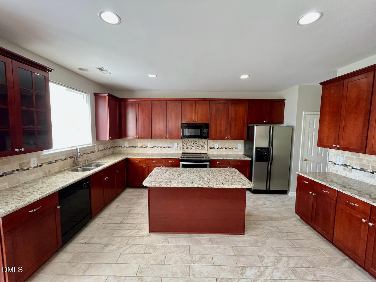 2932 Glade Aster Court Property Photo 7