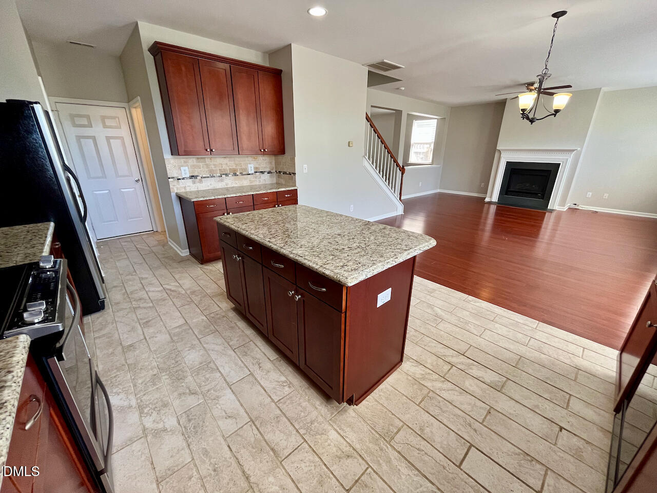 2932 Glade Aster Court Property Photo 8