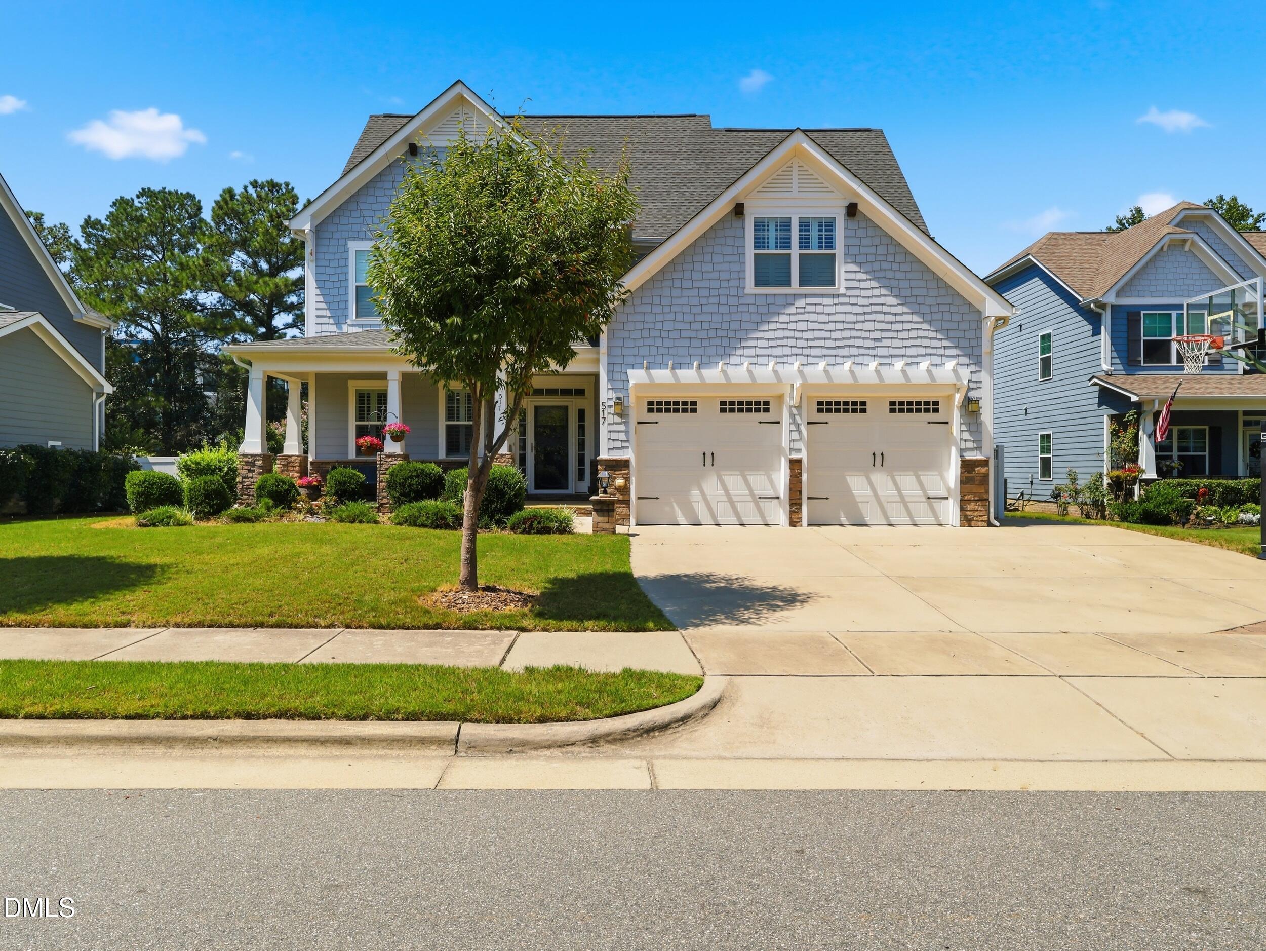 517 Silverliner Drive Property Photo 1