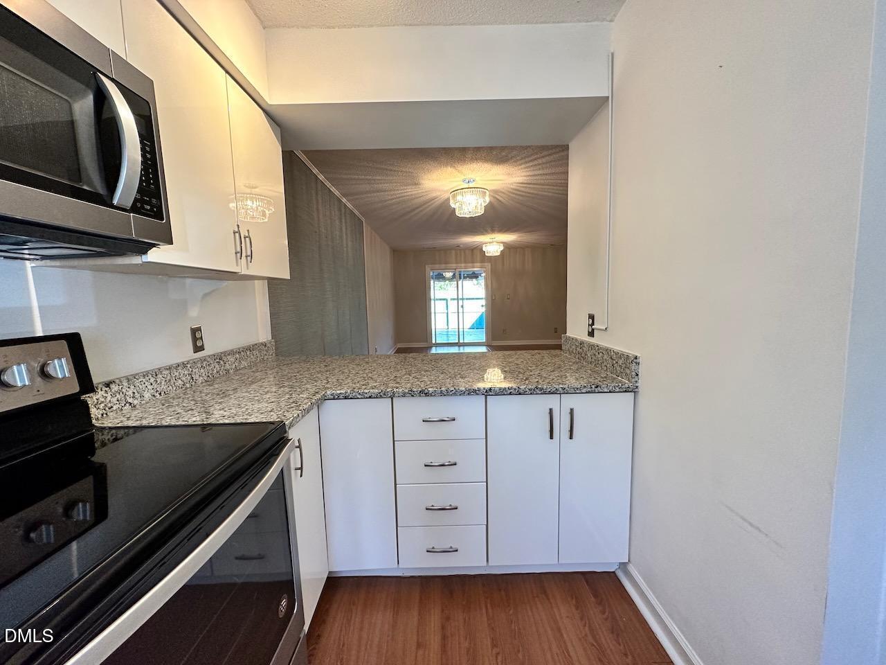3411 Balfour E Property Photo 6