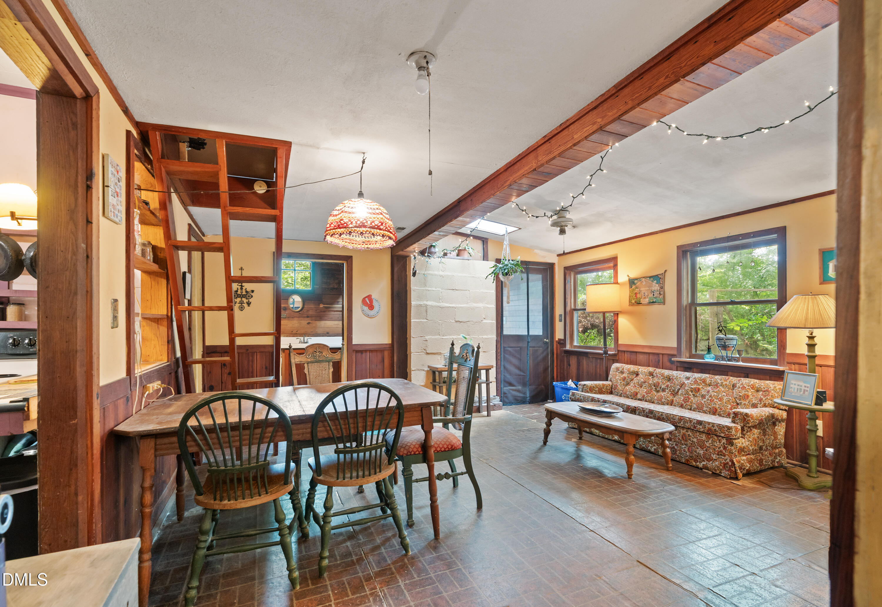 101 Lindsay Street Property Photo 14