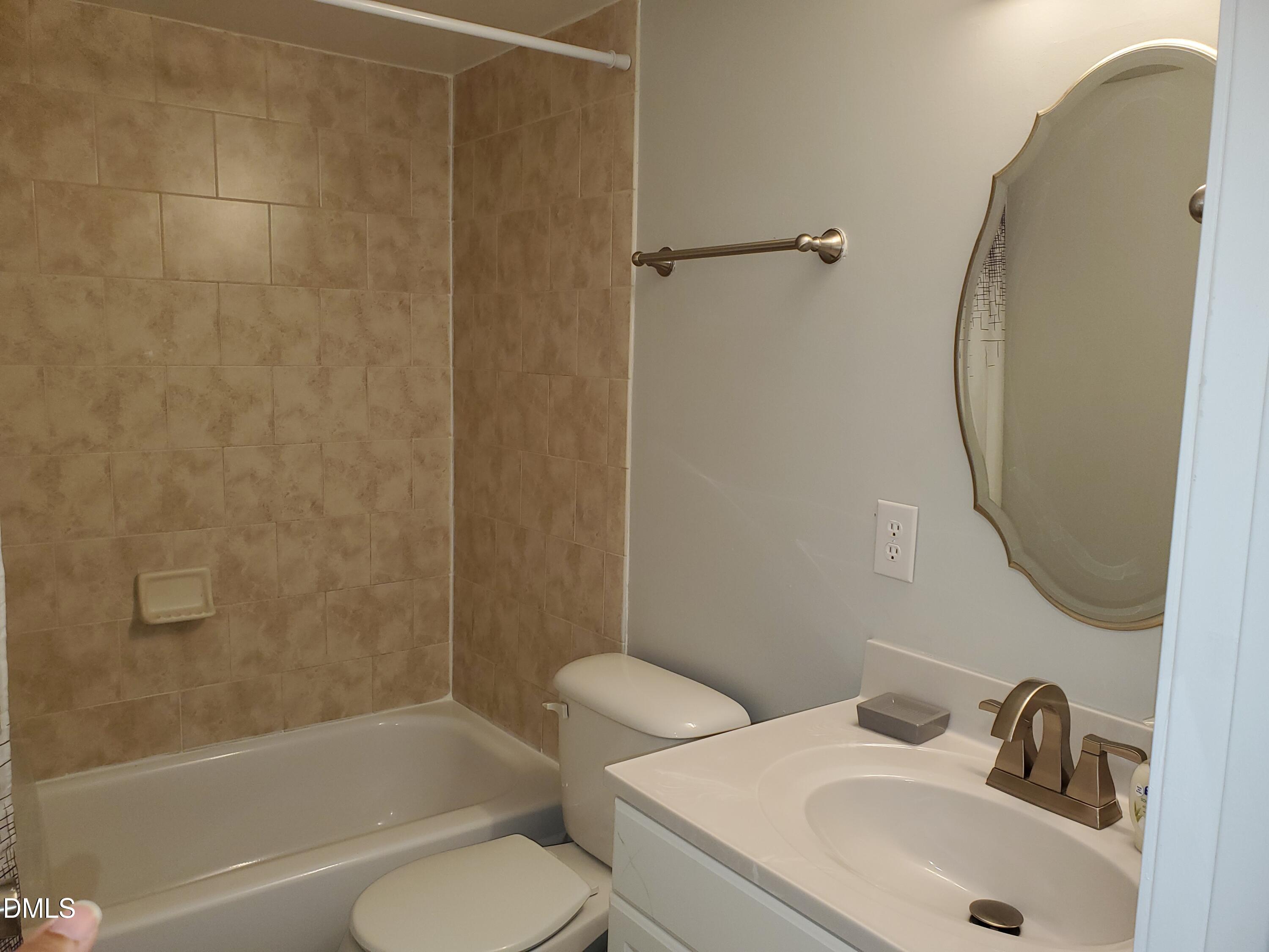 1295 Schaub Drive C Property Photo 14