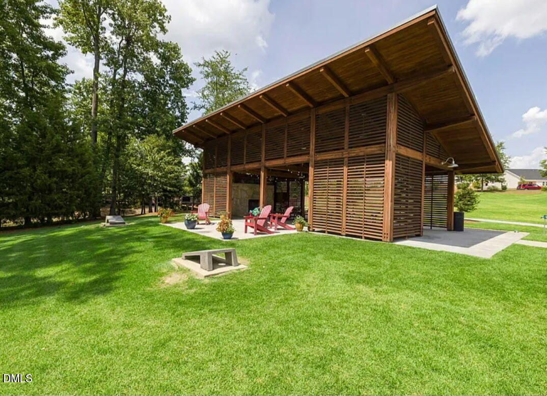 1828 Shady Oaks Drive Property Photo 33