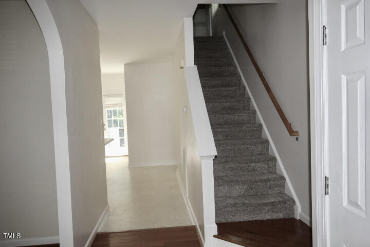513 E Maple Avenue Property Photo 7