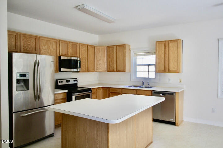513 E Maple Avenue Property Photo 8