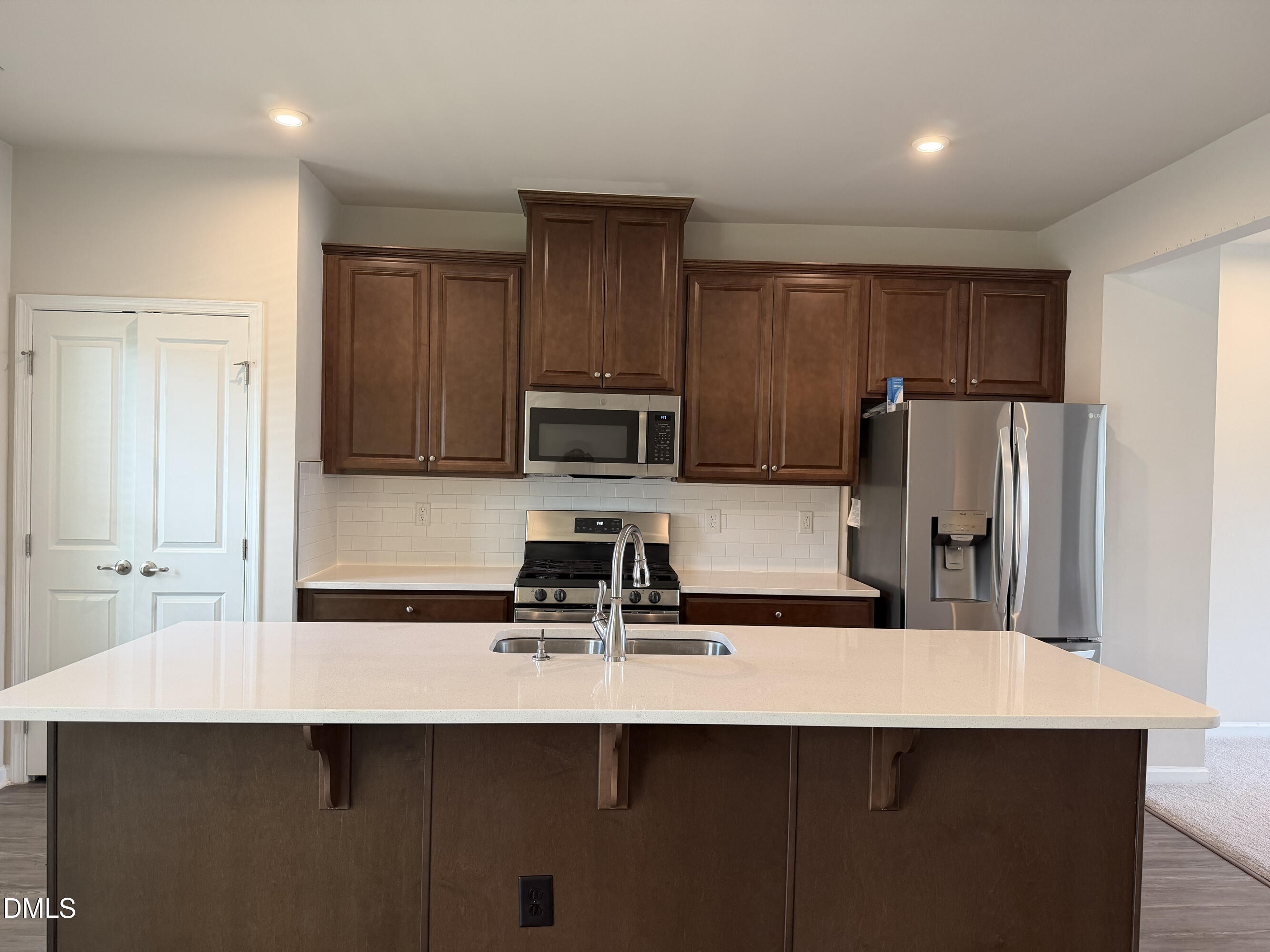 946 Channing Park Circle Property Photo 1