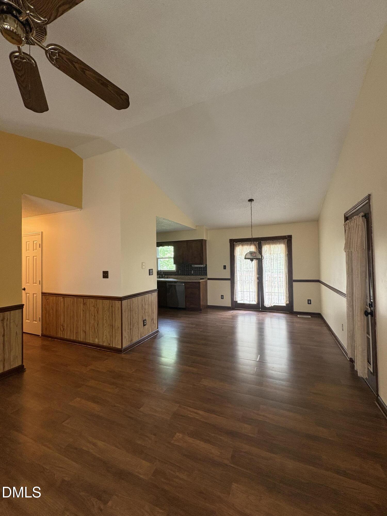 7 Town Crier Court Property Photo 3