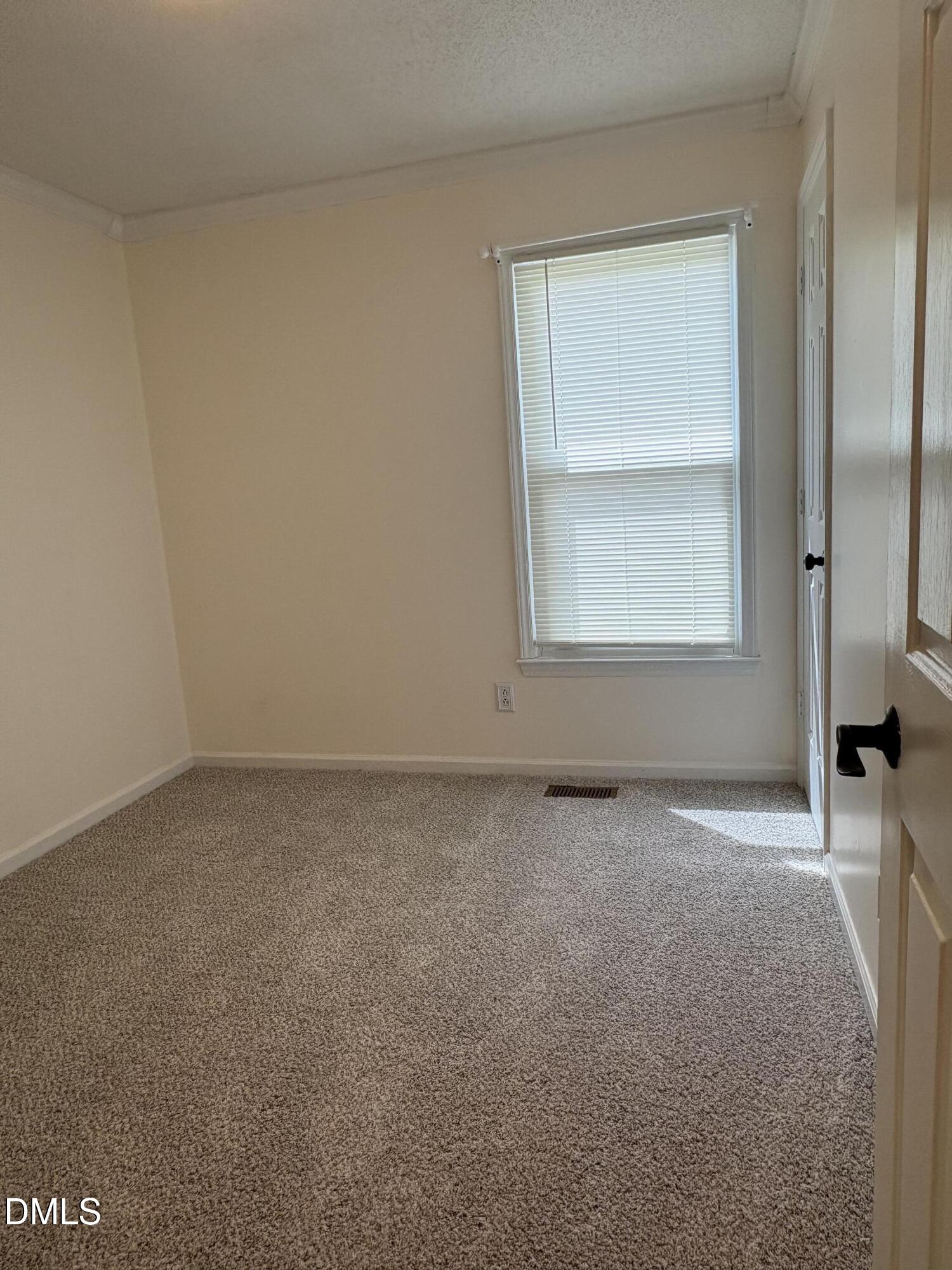 7 Town Crier Court Property Photo 5