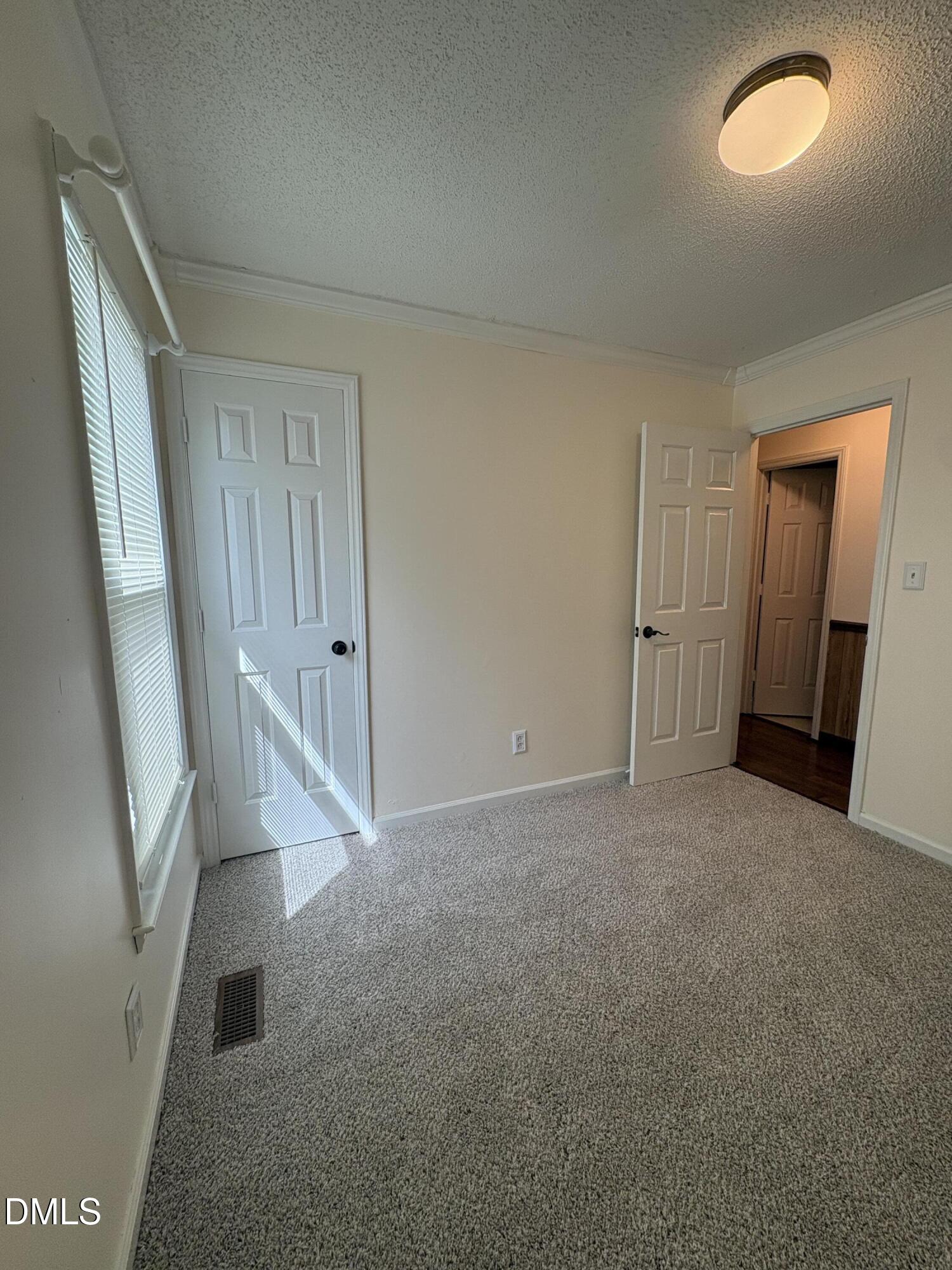 7 Town Crier Court Property Photo 6