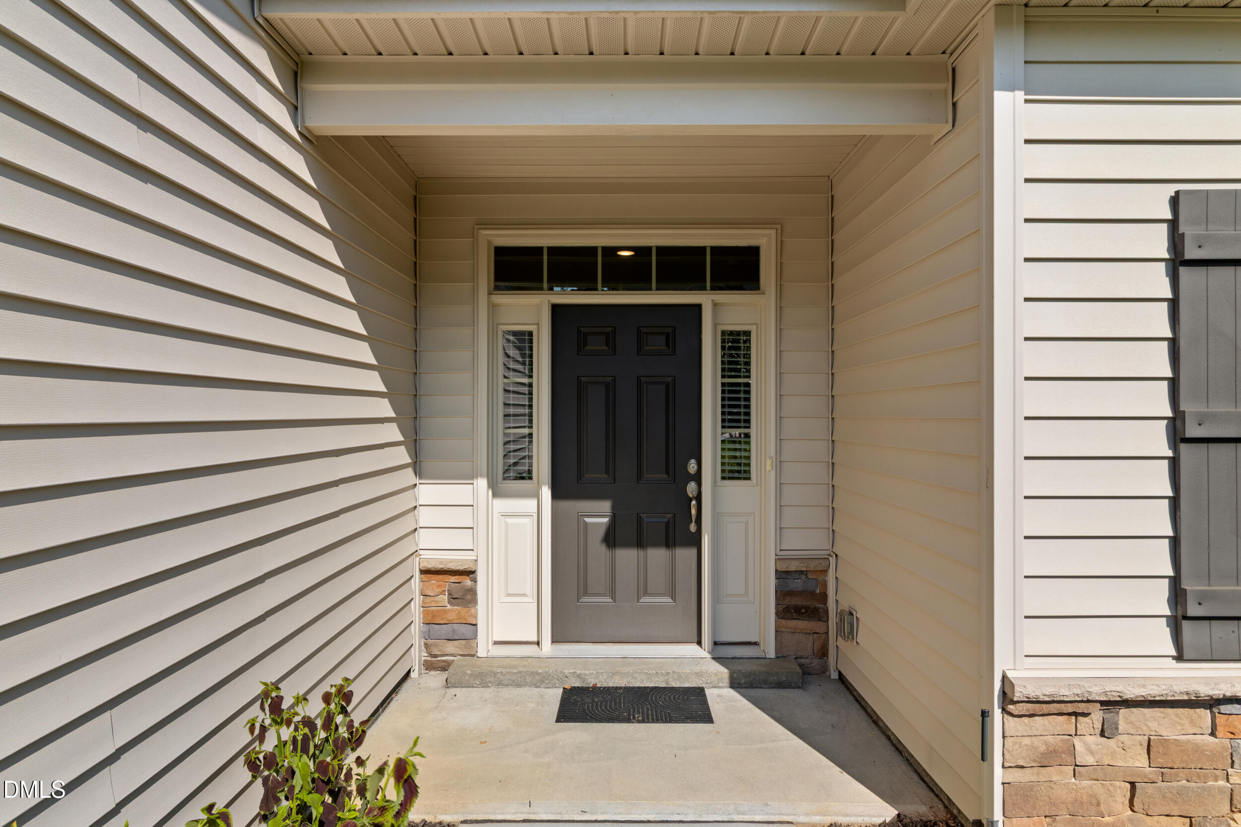 529 Holden Forest Drive Property Photo 4