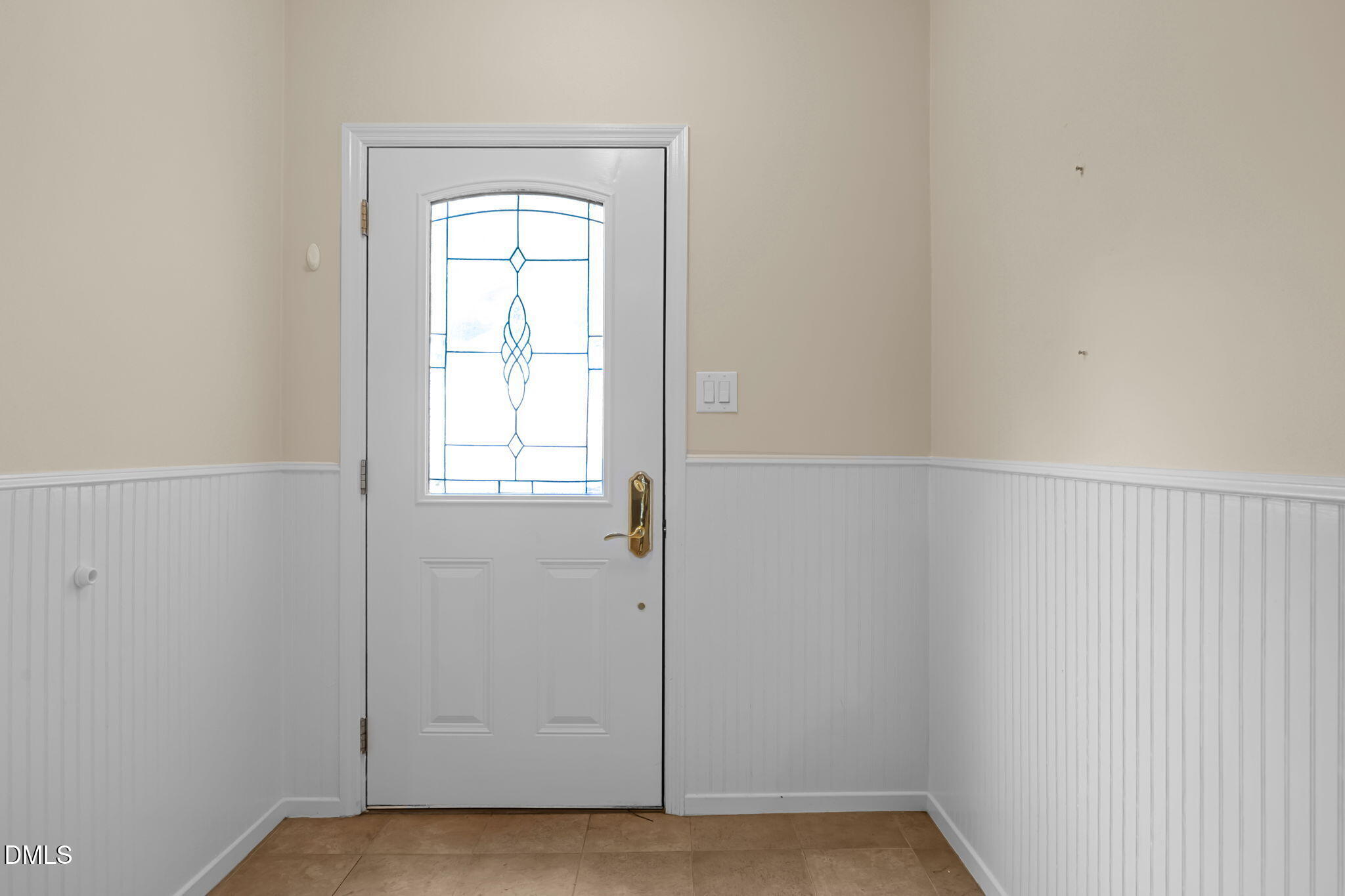 6423 New Market Way Property Photo 5