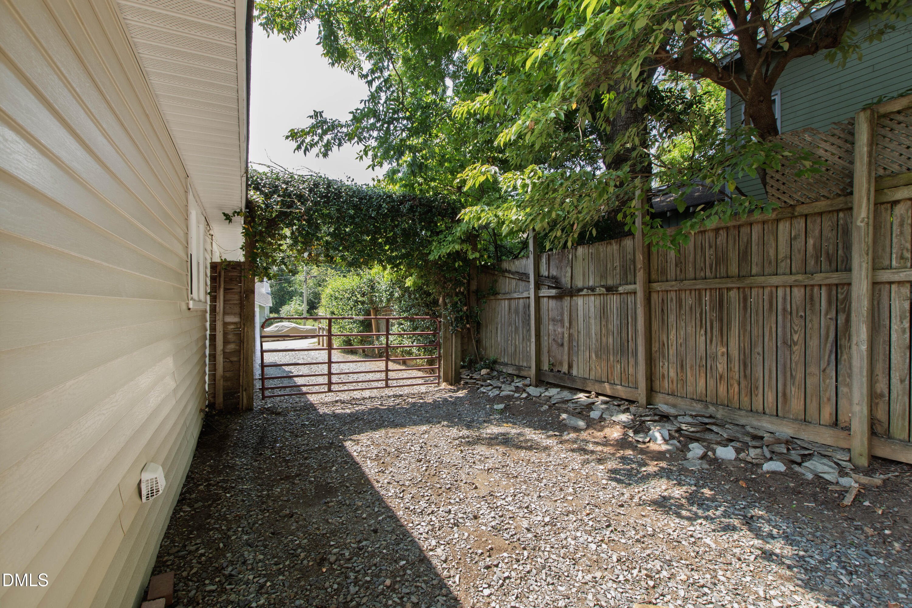 509 Frank Street Property Photo 33