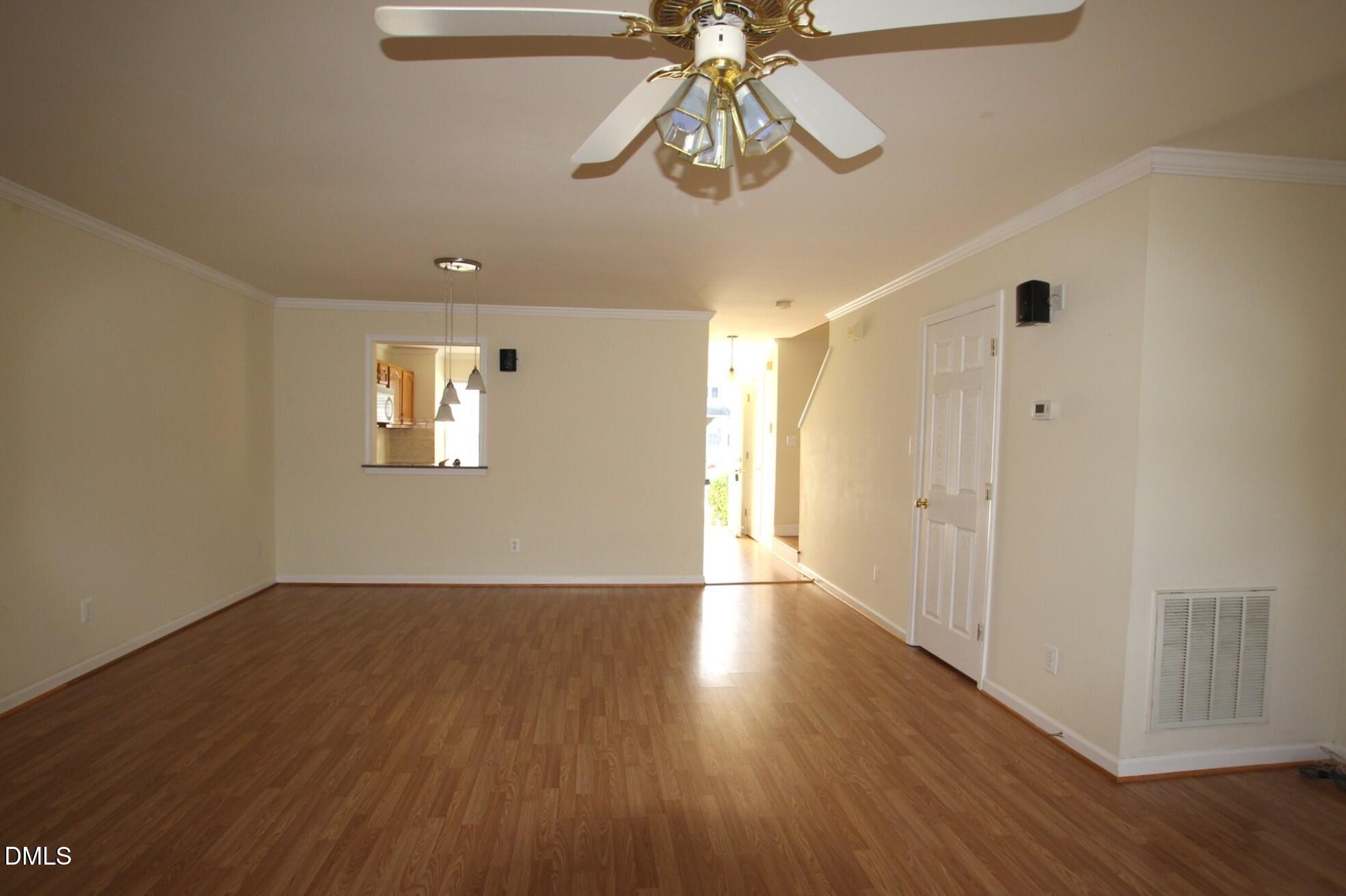 104 Climbing Ivy Court Property Photo 4