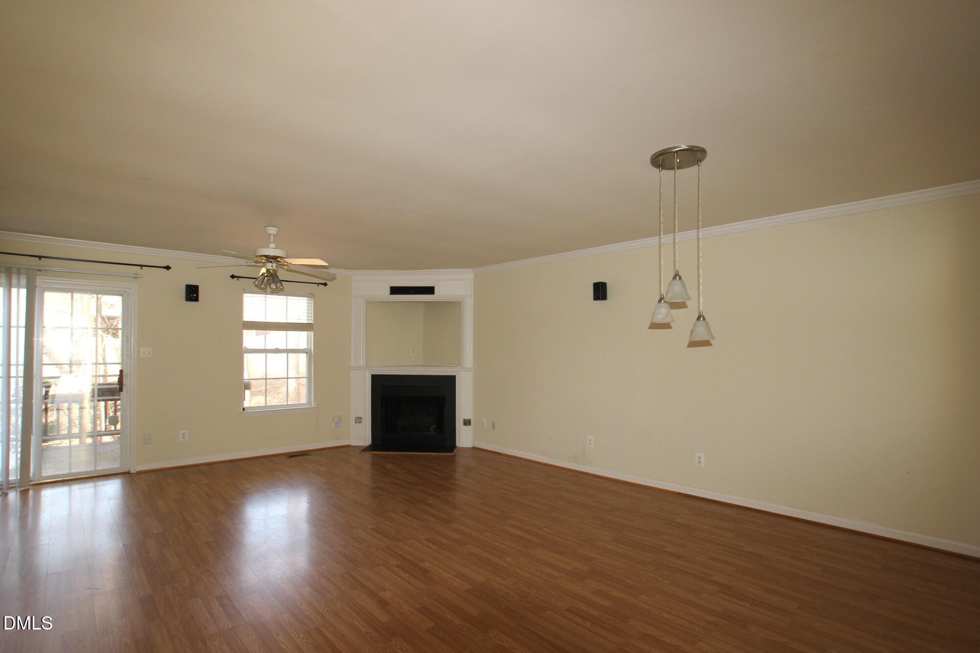 104 Climbing Ivy Court Property Photo 5