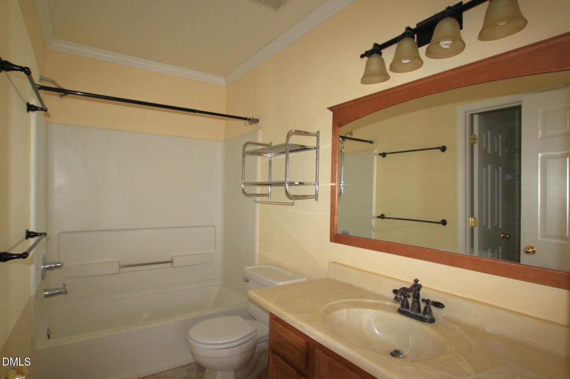 104 Climbing Ivy Court Property Photo 8
