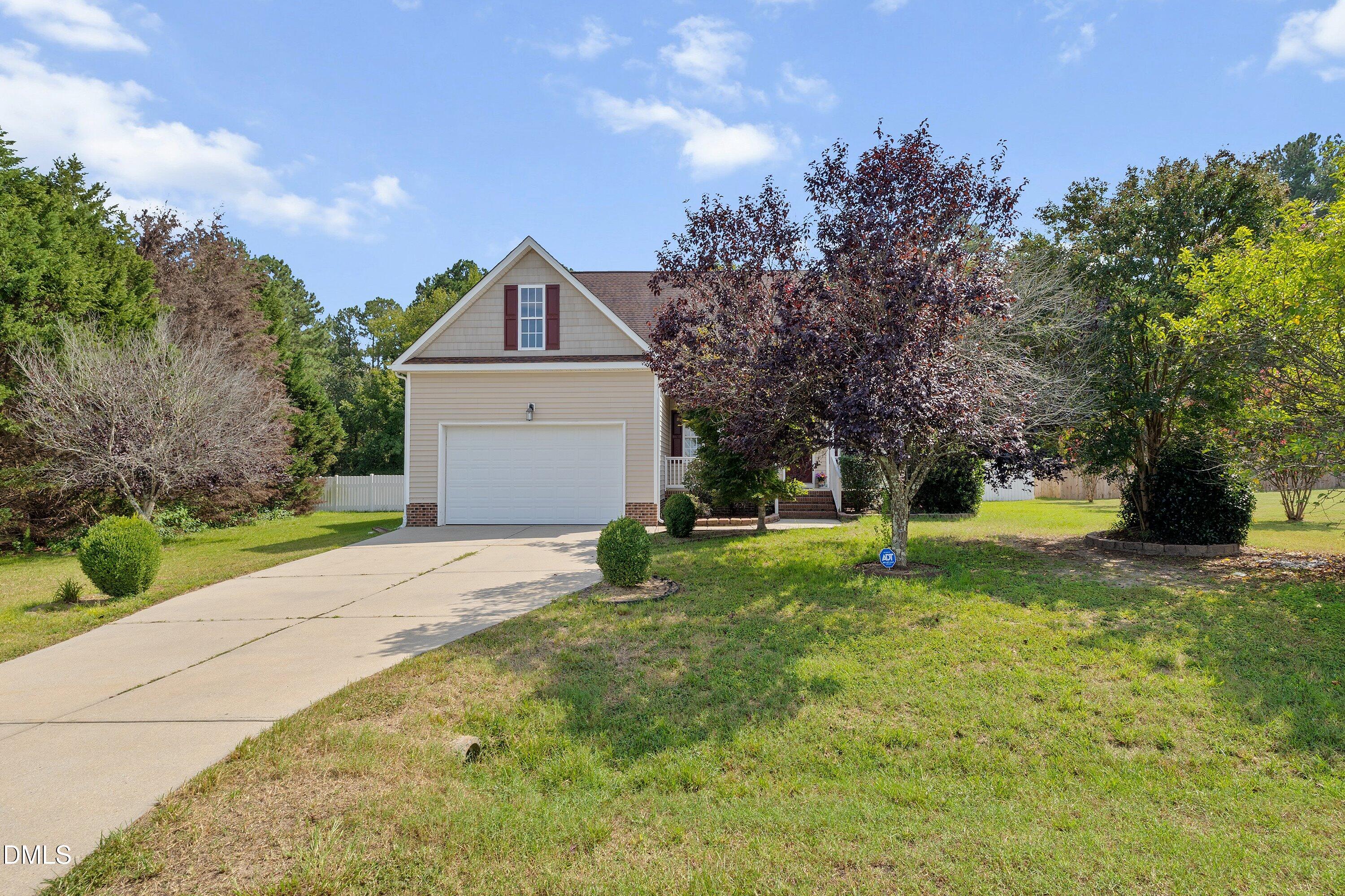 541 Spruce Meadows Lane Property Photo 2