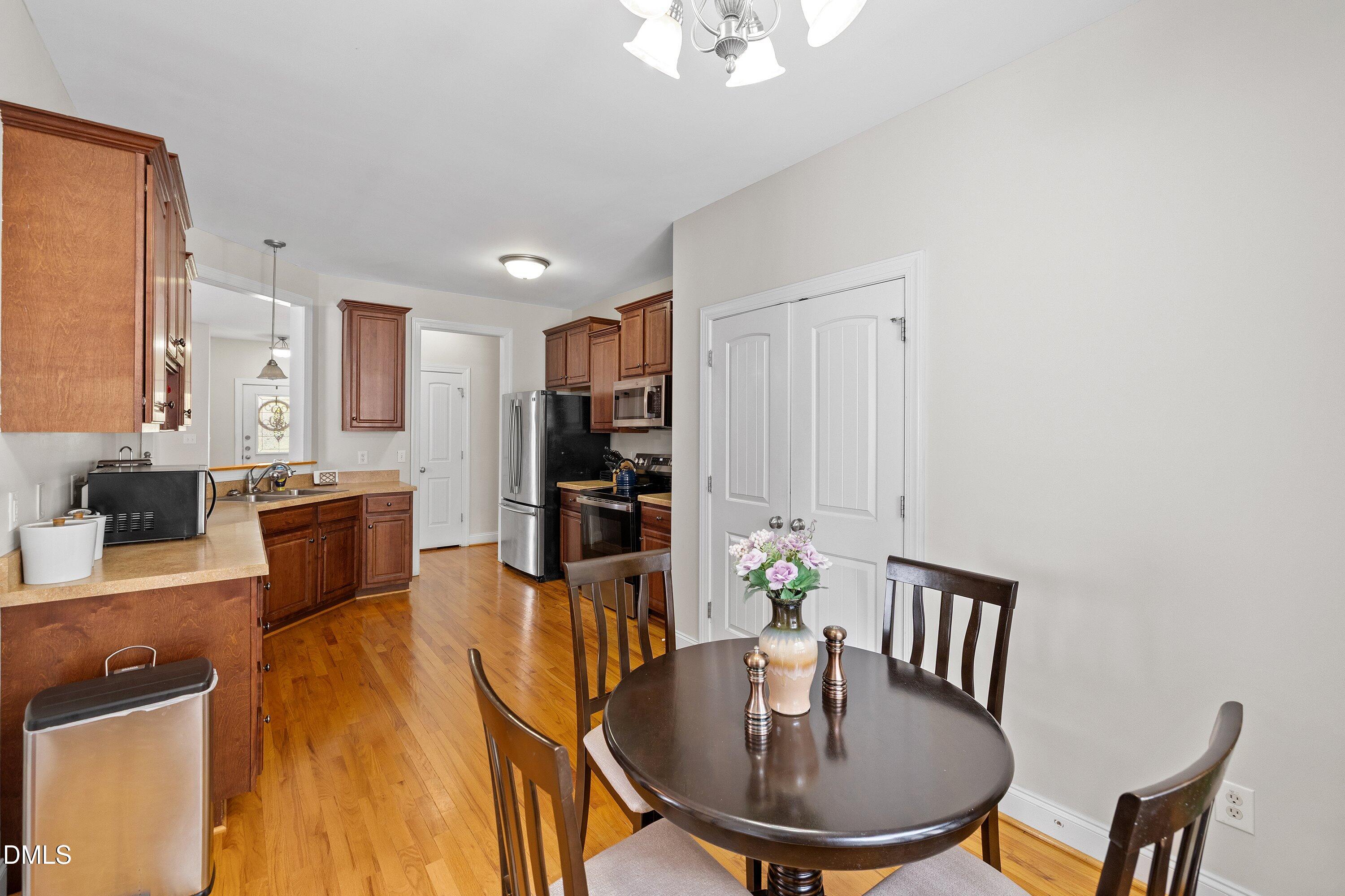 541 Spruce Meadows Lane Property Photo 11