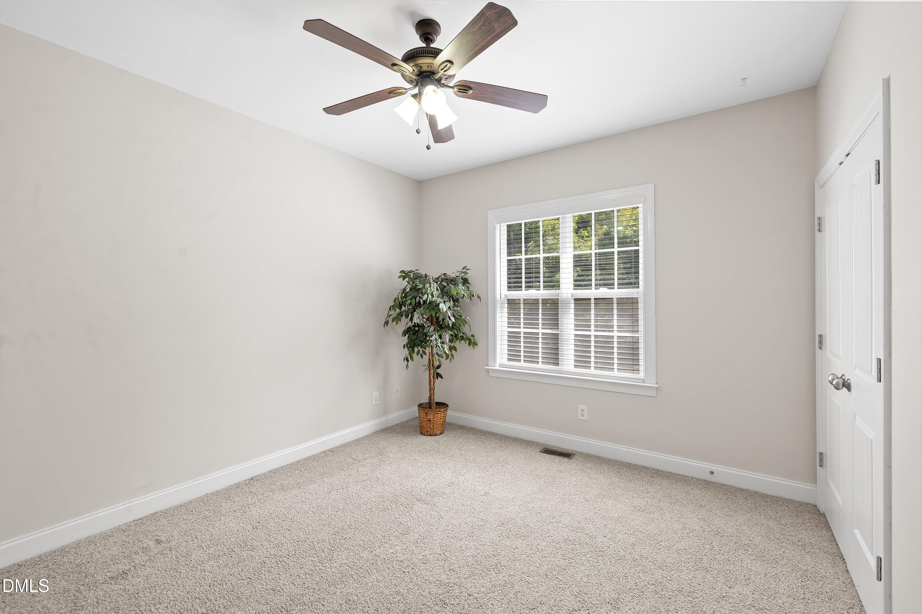541 Spruce Meadows Lane Property Photo 17