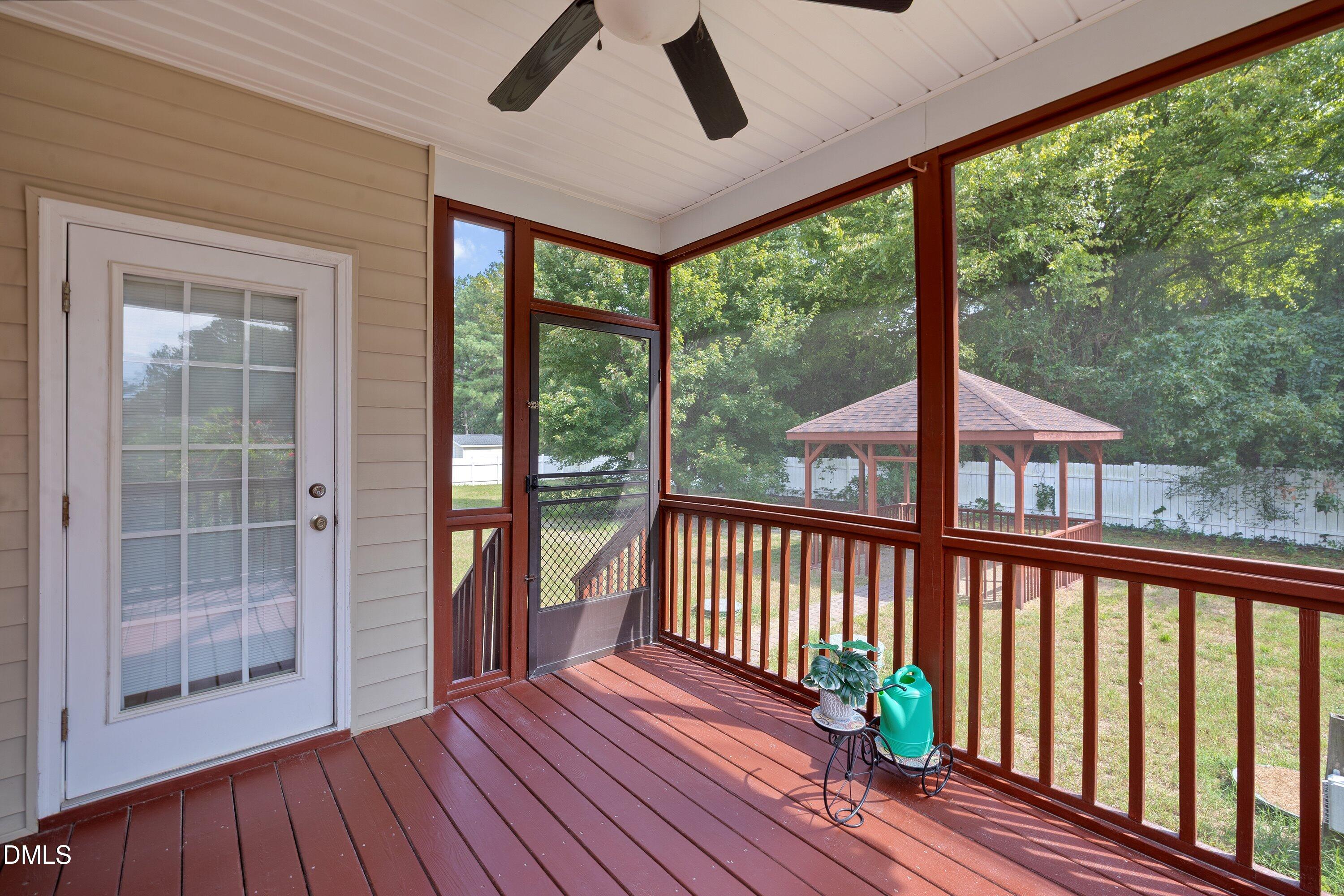 541 Spruce Meadows Lane Property Photo 28