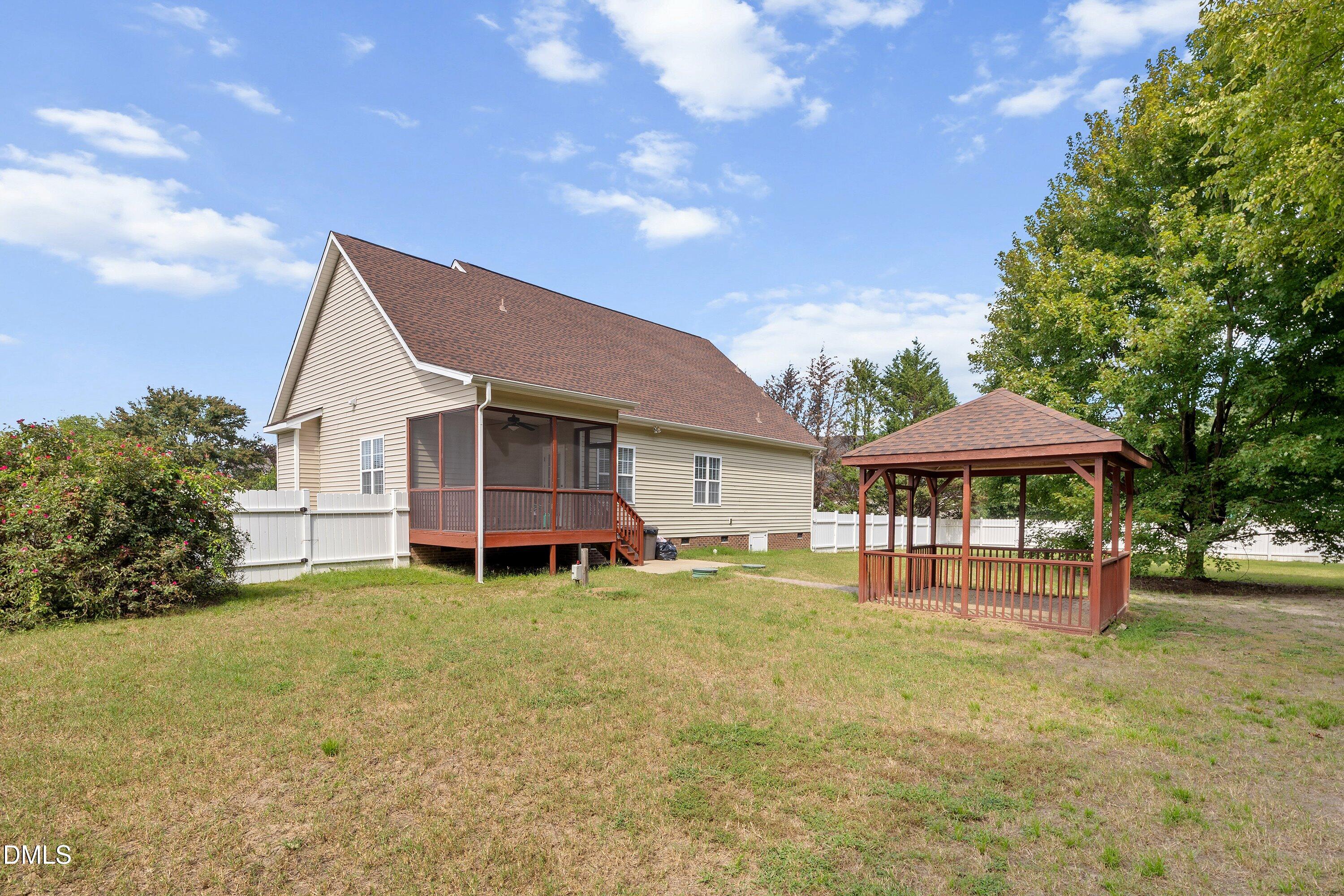 541 Spruce Meadows Lane Property Photo 33