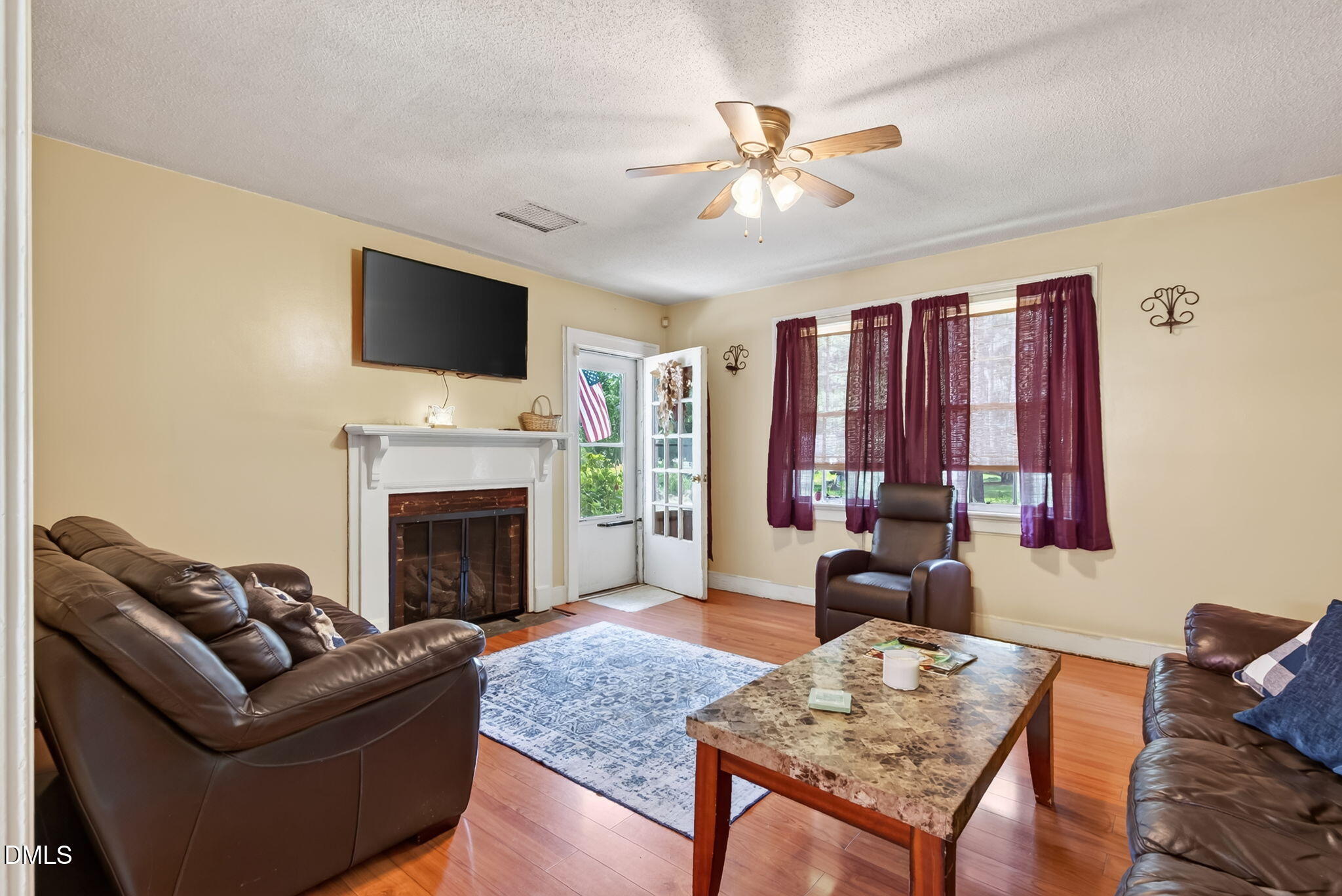 4087 Glendale Road Property Photo 5