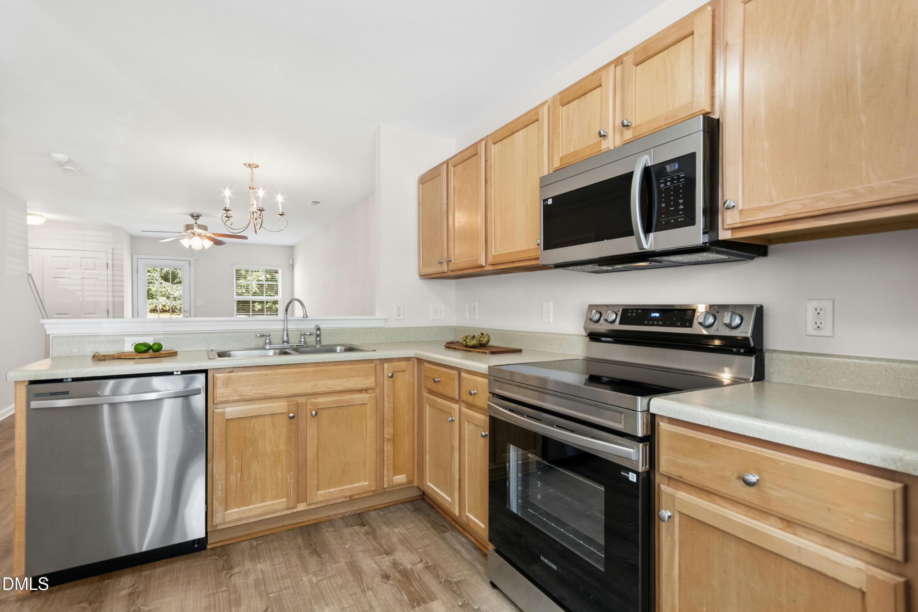 3213 Ivey Wood Lane Property Photo 8