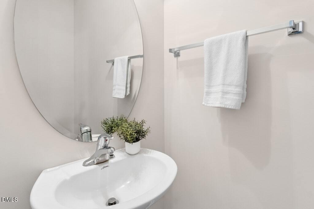 3213 Ivey Wood Lane Property Photo 10
