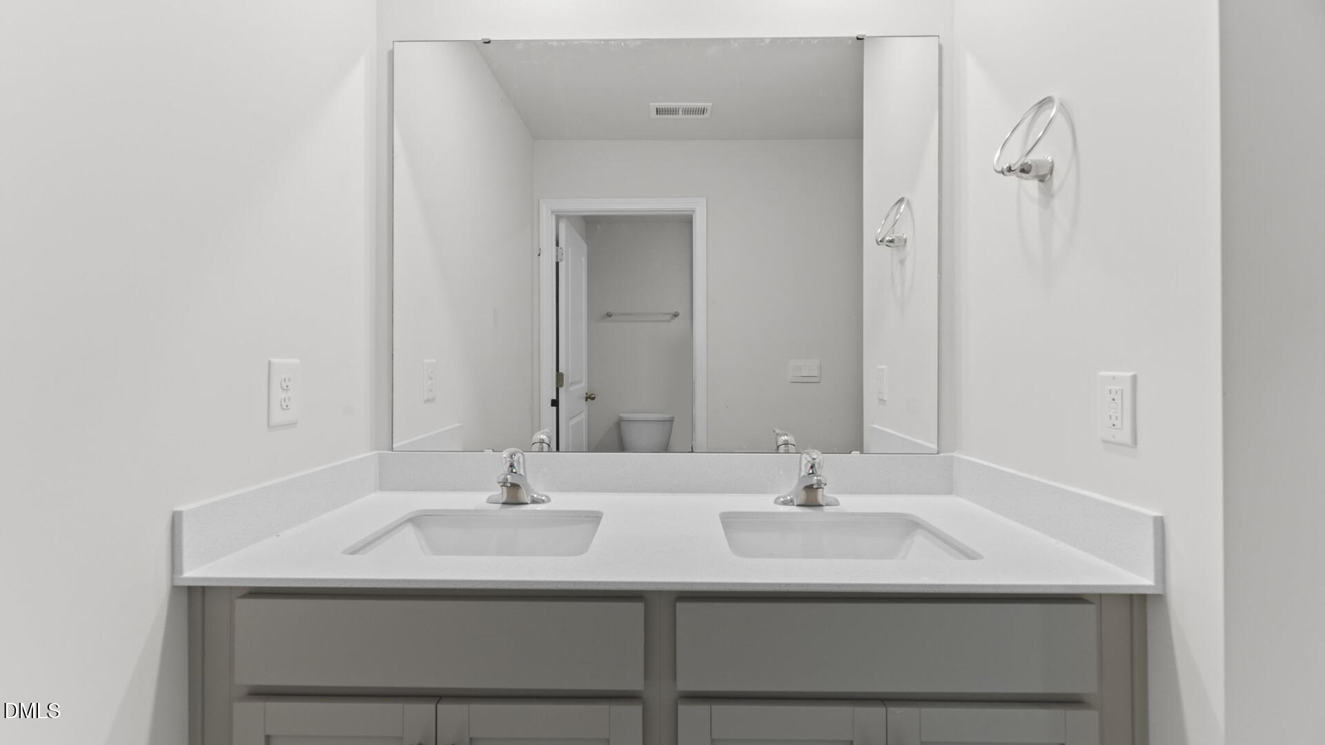 10514 Beard Way Property Photo 16