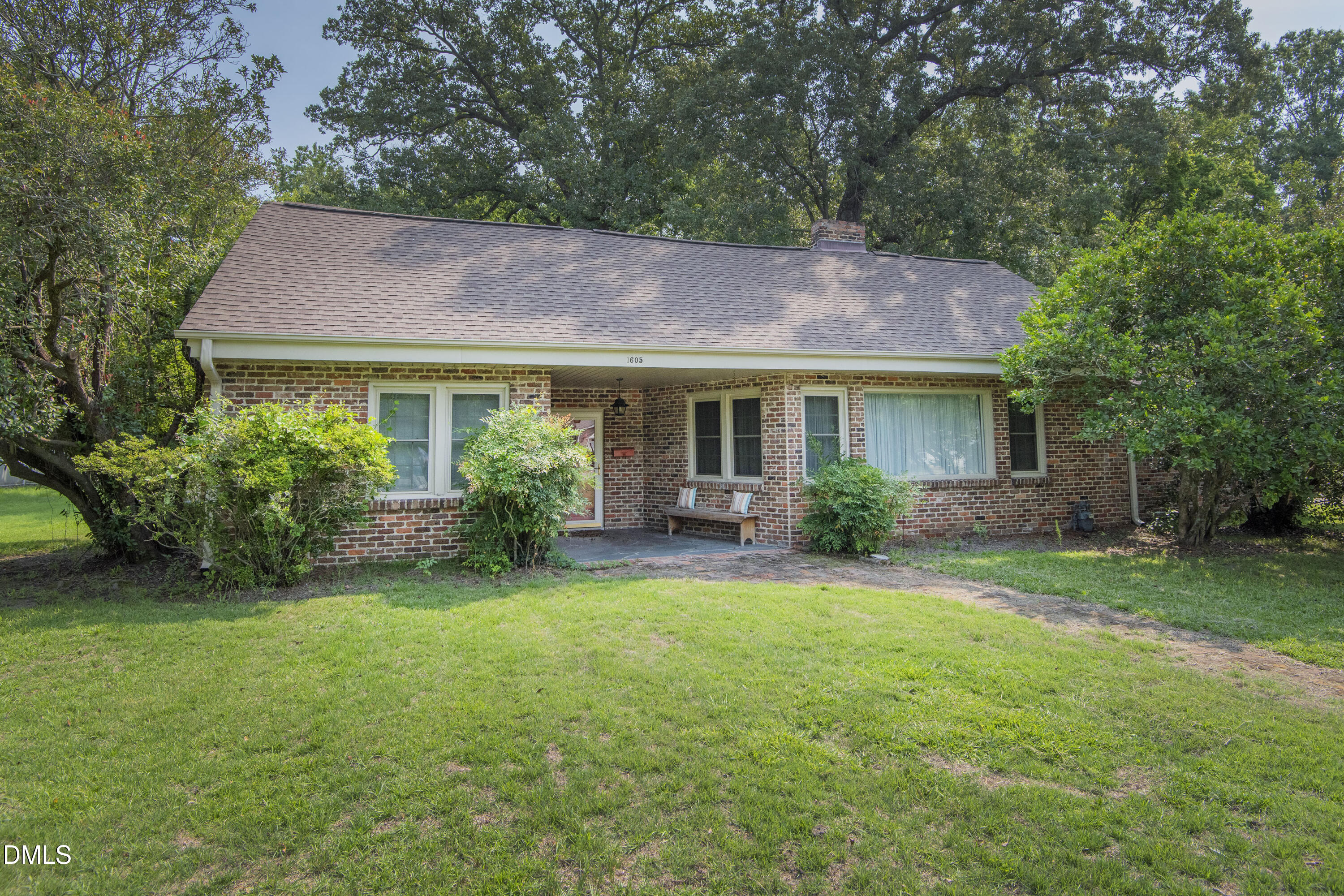 1605 Longview Avenue Property Photo 1