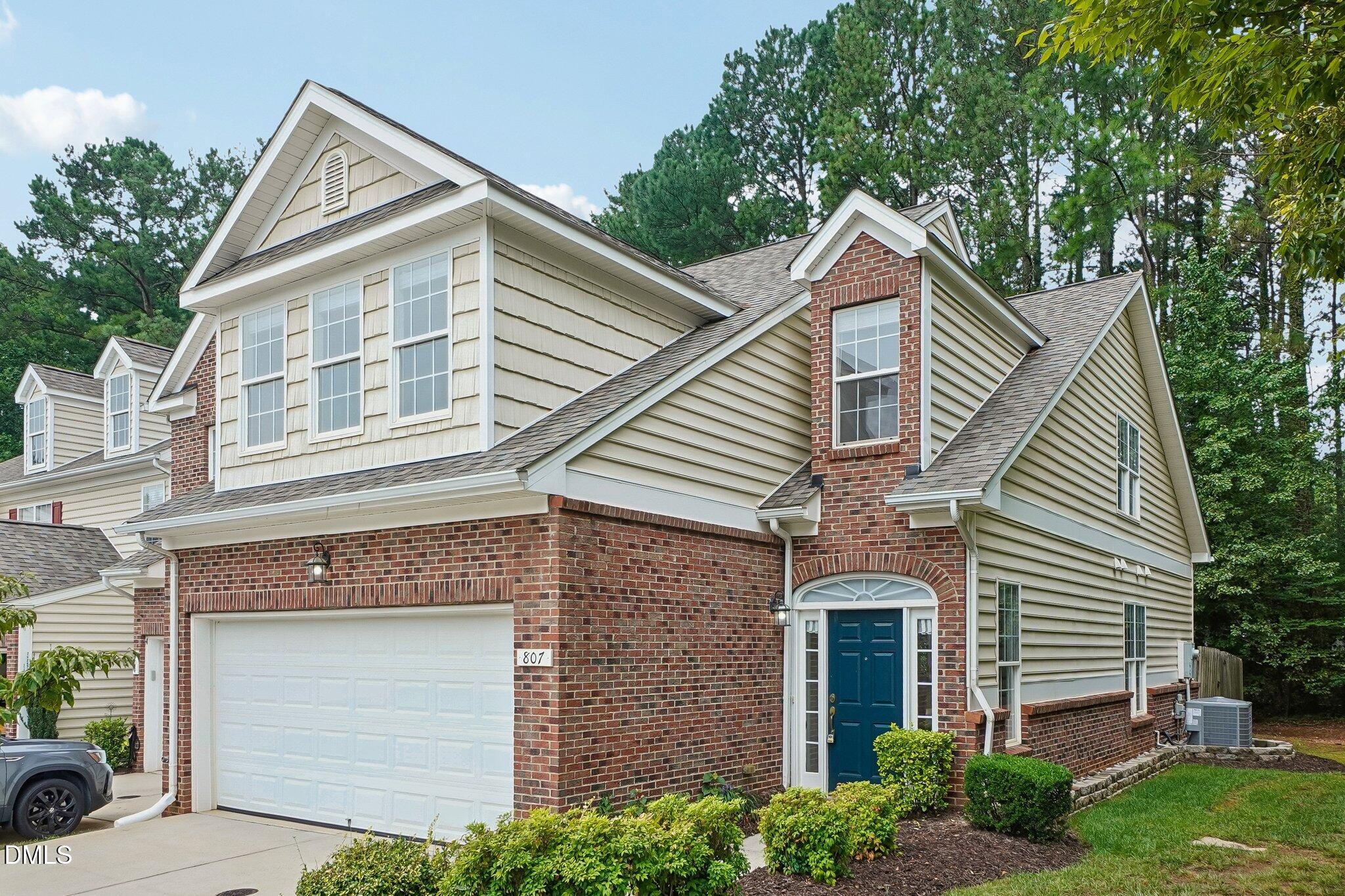 807 Swan Neck Lane Property Photo 1