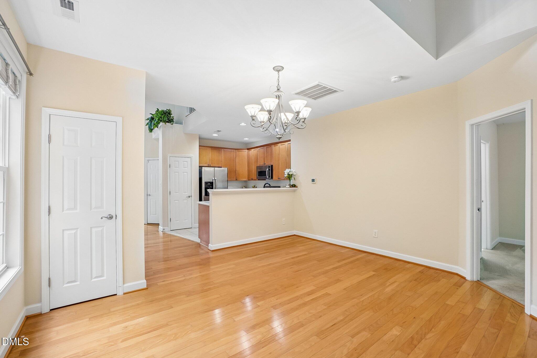 807 Swan Neck Lane Property Photo 9