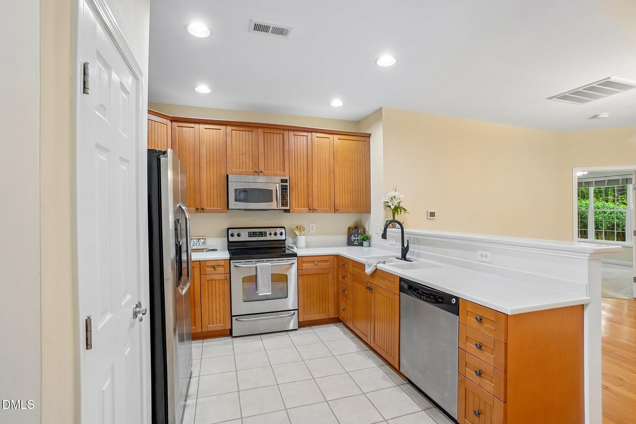 807 Swan Neck Lane Property Photo 12