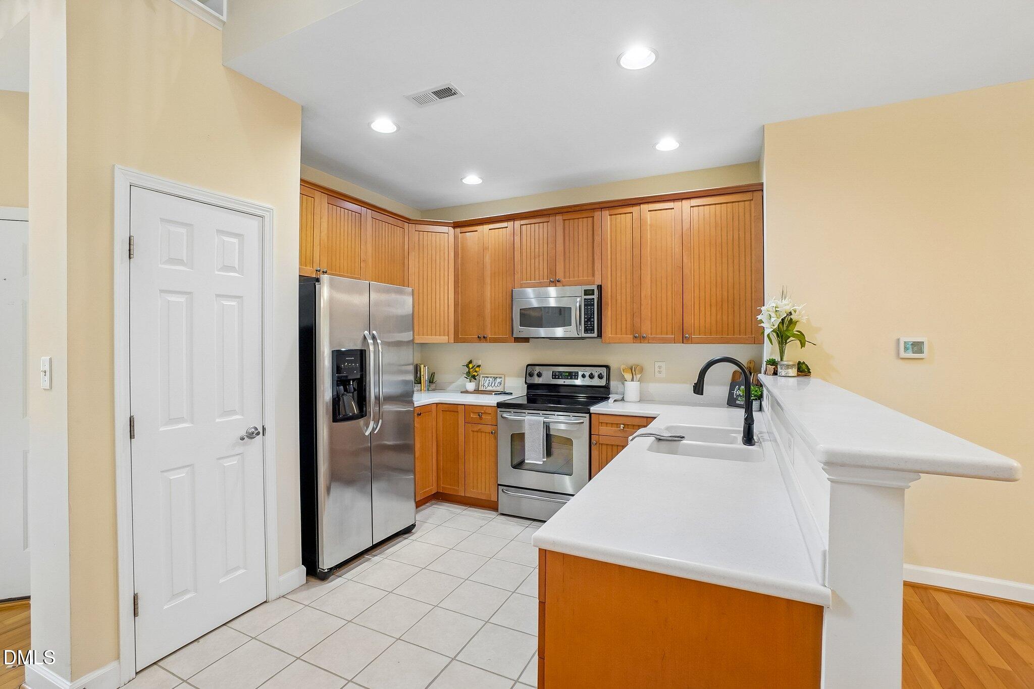 807 Swan Neck Lane Property Photo 13