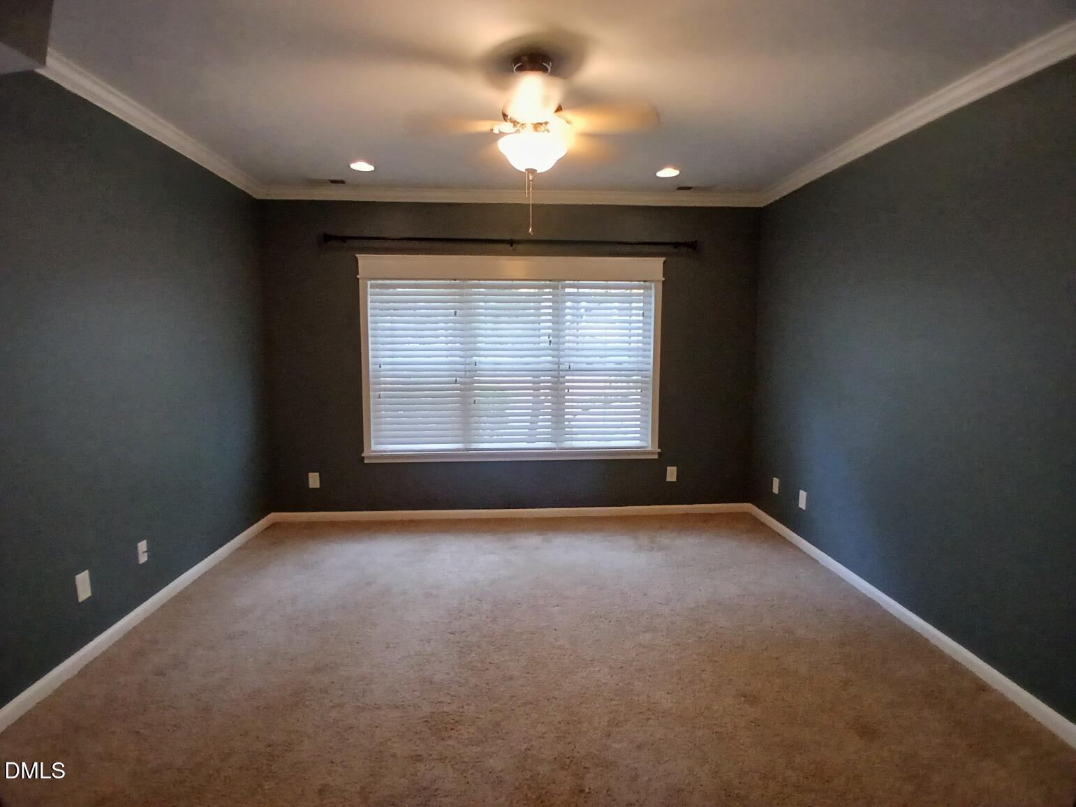 2215 University Drive Property Photo 11