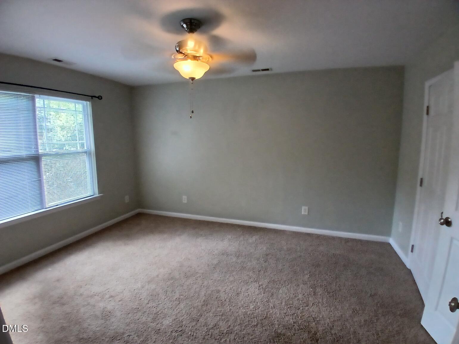 2215 University Drive Property Photo 16