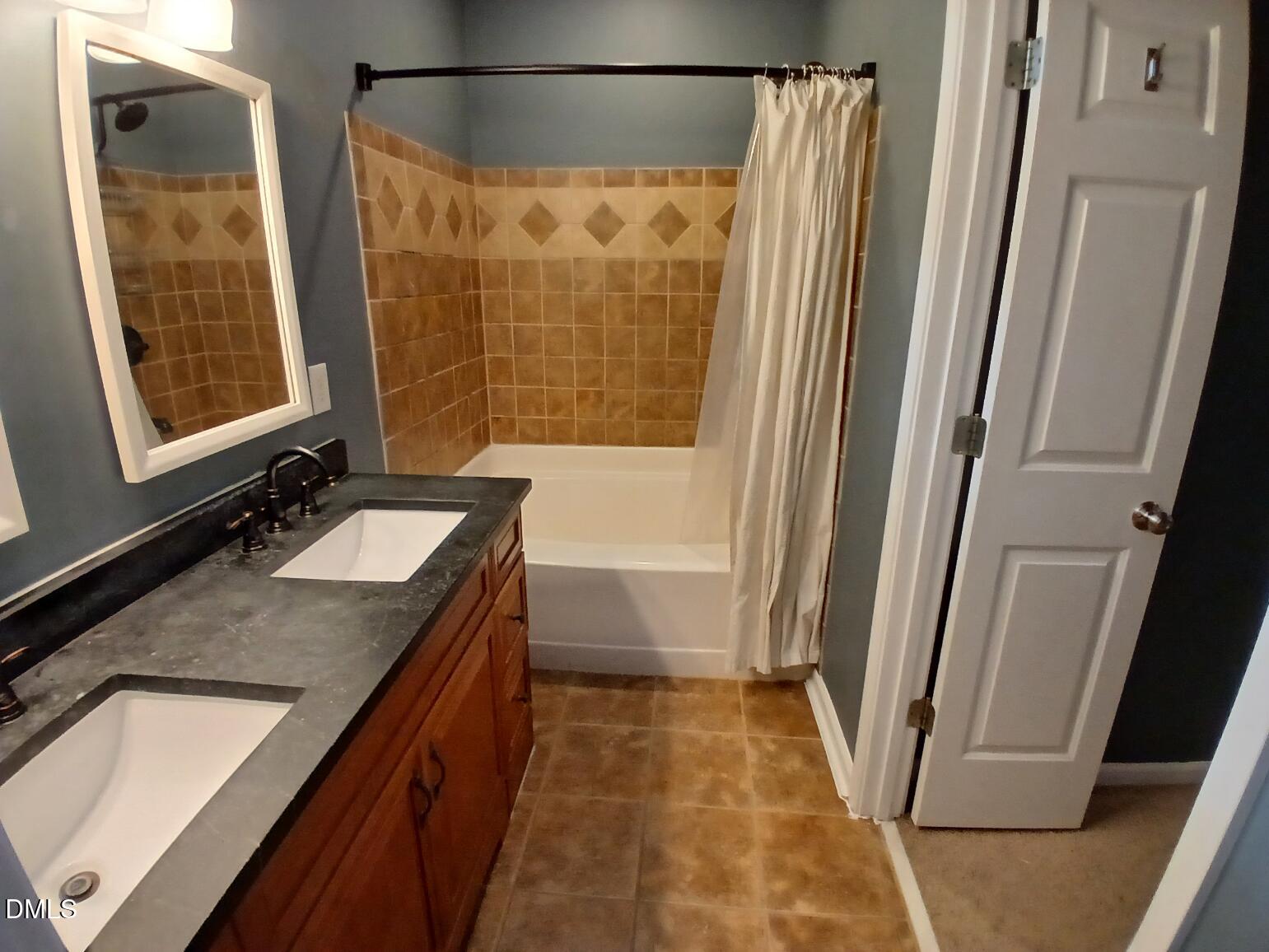 2215 University Drive Property Photo 17