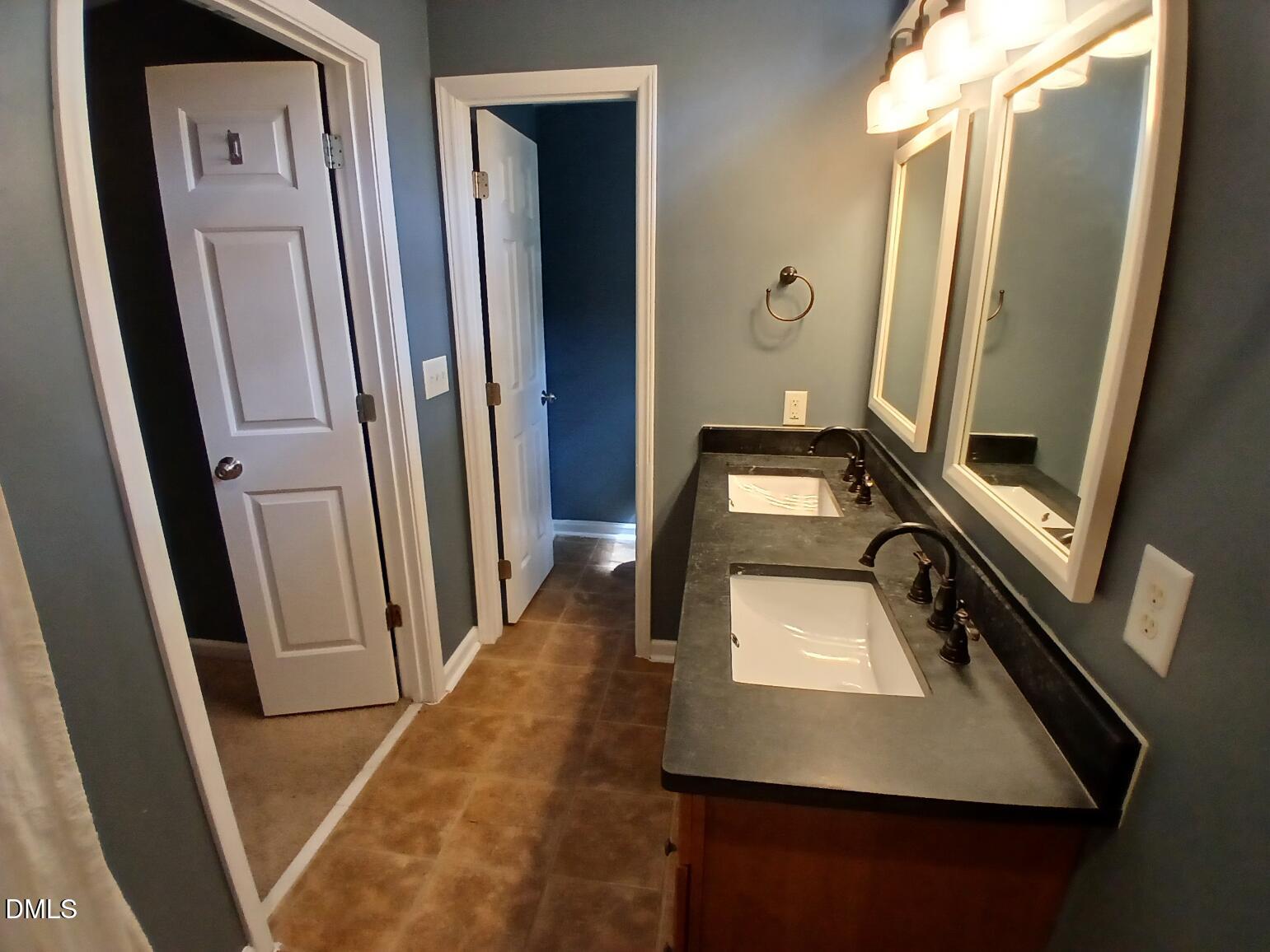 2215 University Drive Property Photo 18