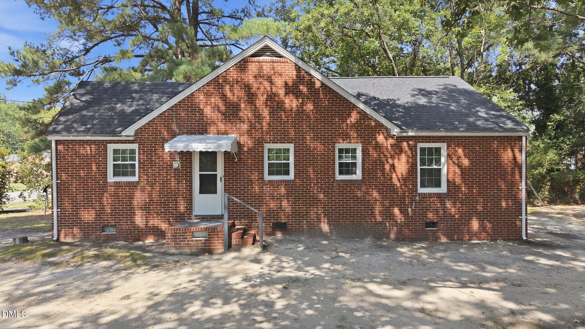 1004 W Thomas Street Property Photo 4