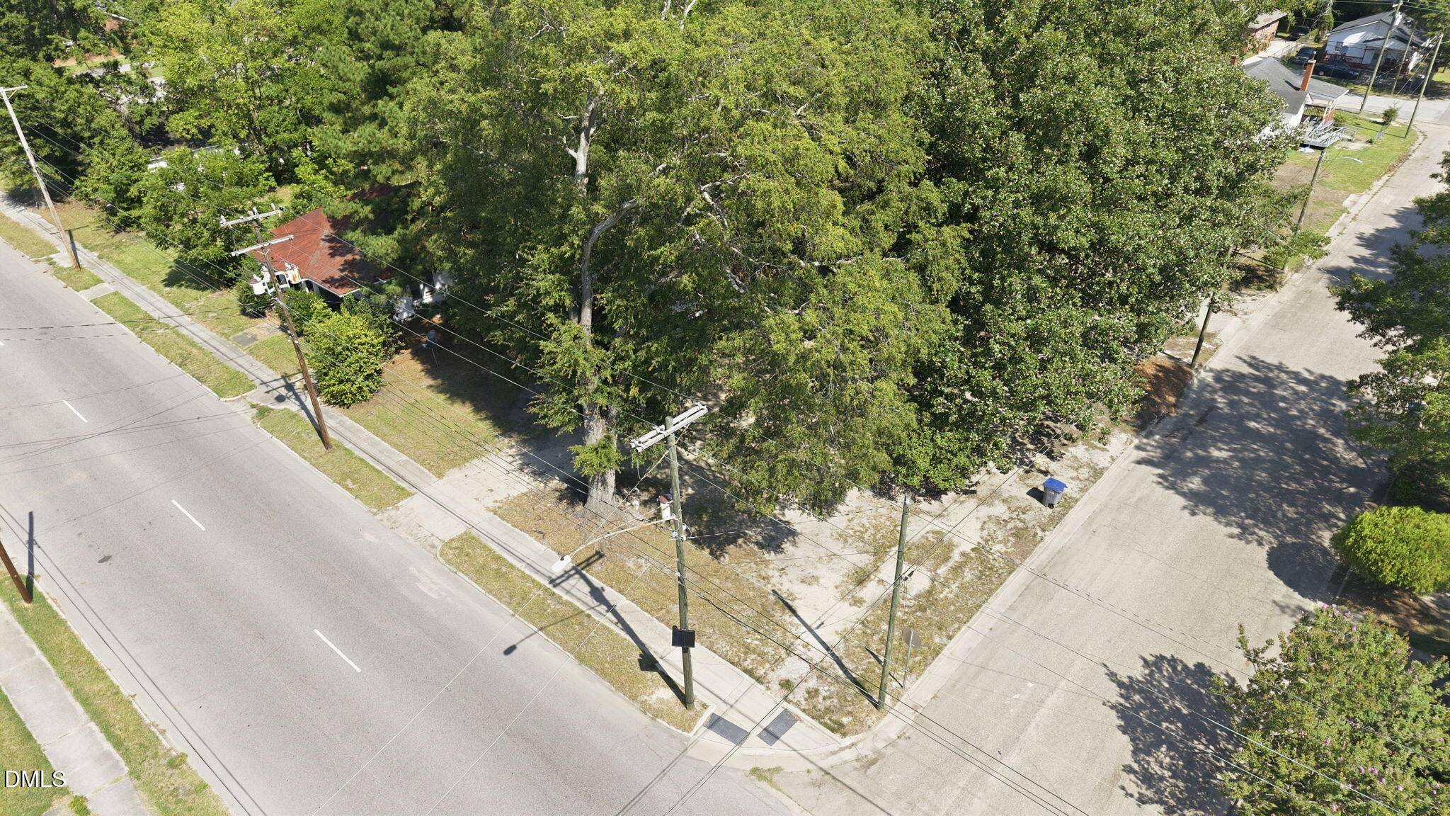 1004 W Thomas Street Property Photo 11
